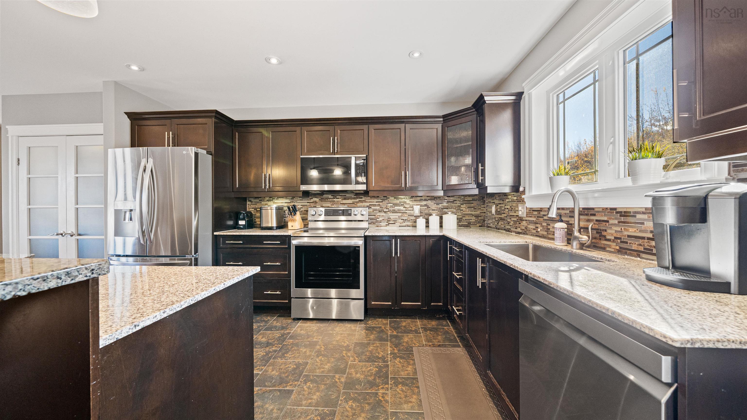 37 Peachtree Hill, Dartmouth, NS (MLS 202527455)