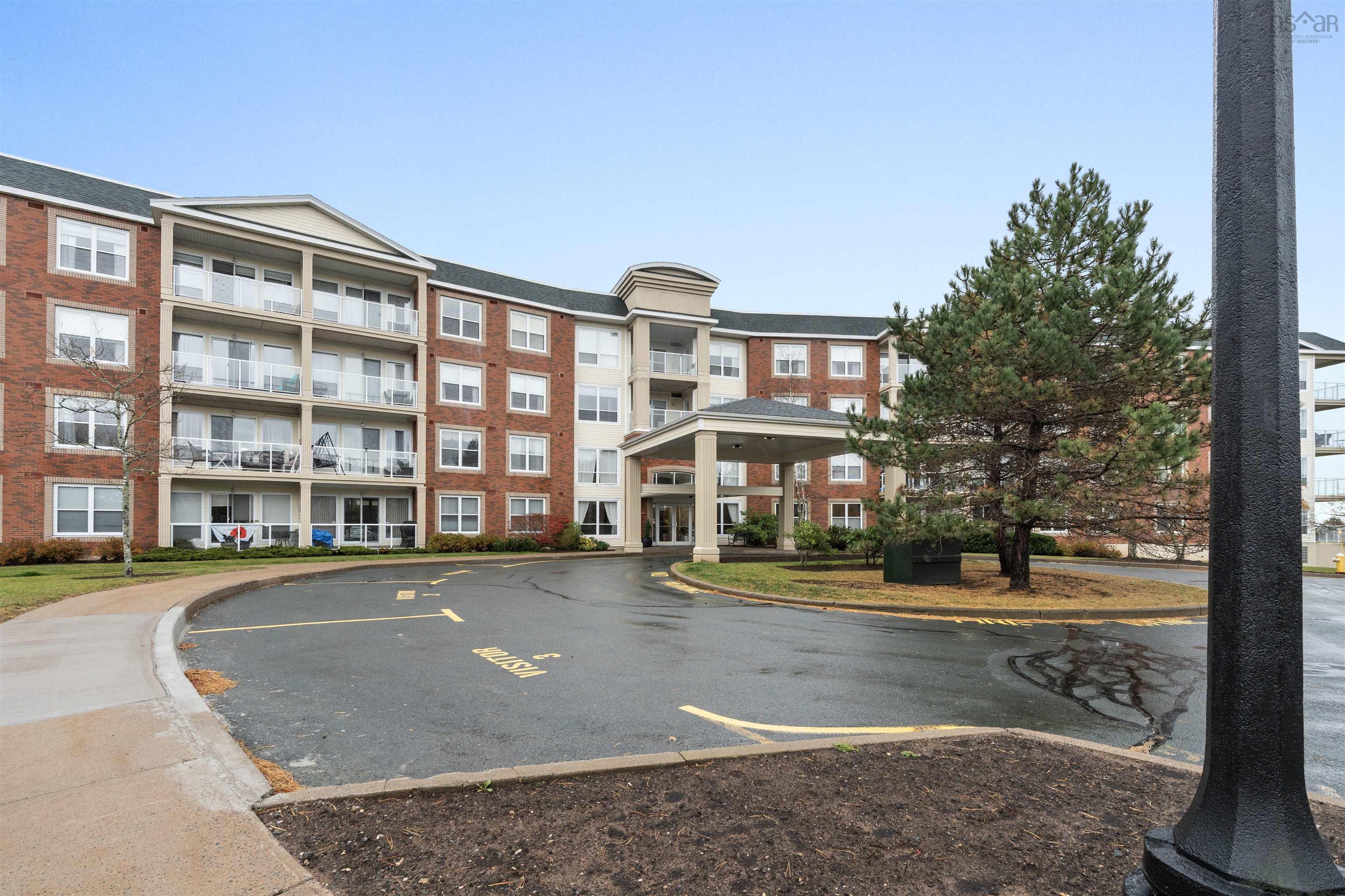 211 52 Whitehall Crescent, Dartmouth, NS (MLS® 202527509) | Dartmouth Real Estate | RE/MAX Halifax