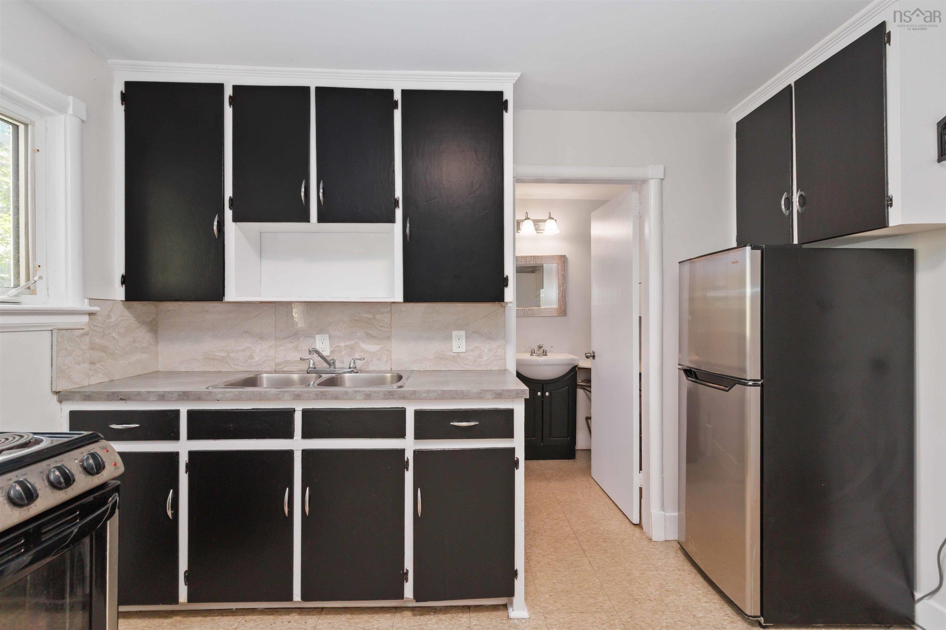 358-360 St Margarets Bay Road, Armdale, NS (MLS 202527574)