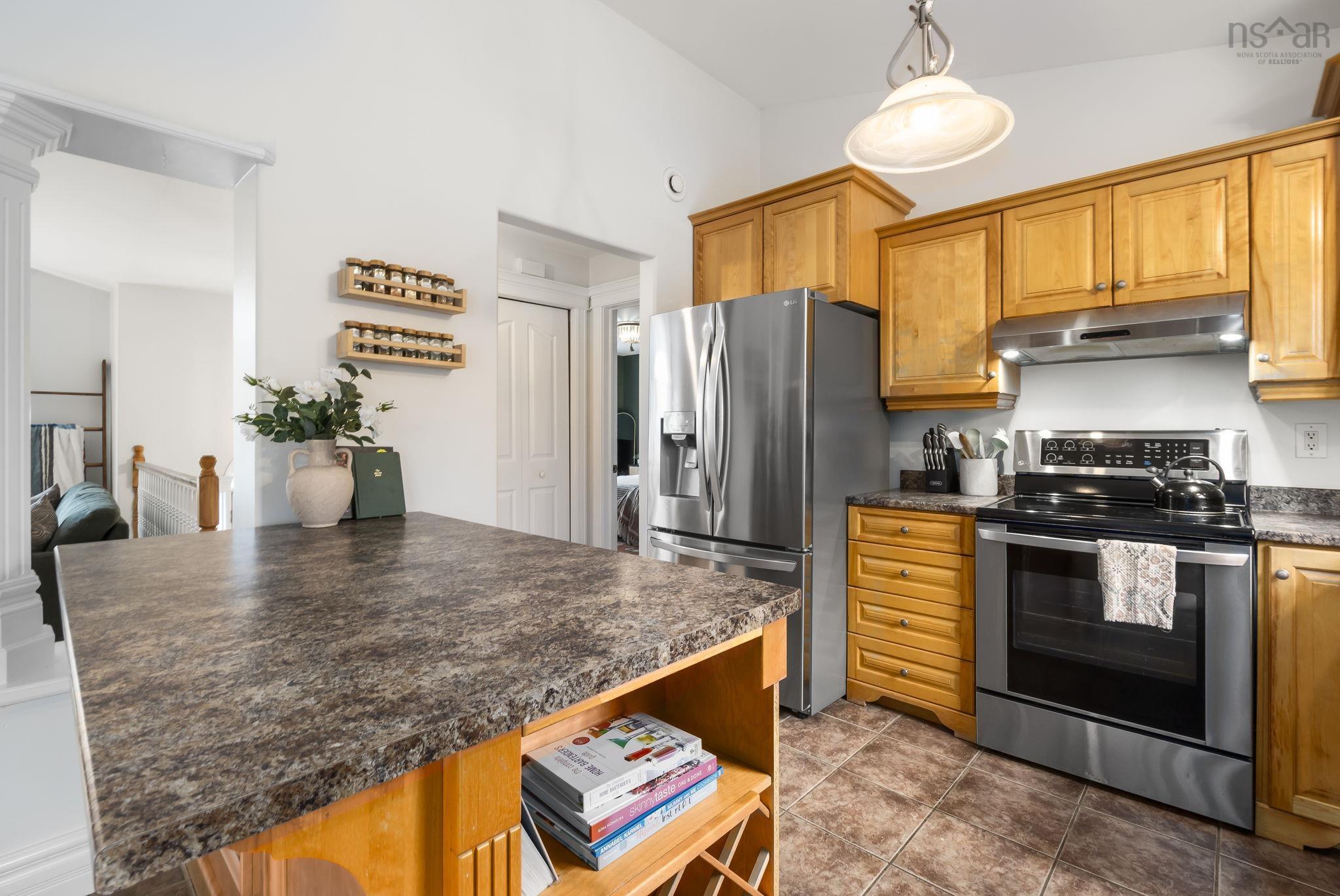 30 Mohawk Street, Hammonds Plains, NS (MLS 202527581)