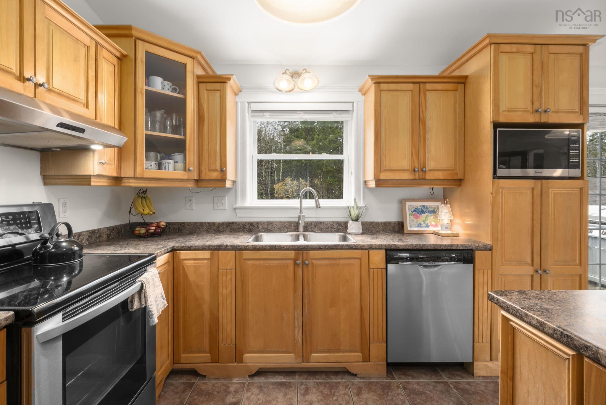 30 Mohawk Street, Hammonds Plains, NS (MLS 202527581)