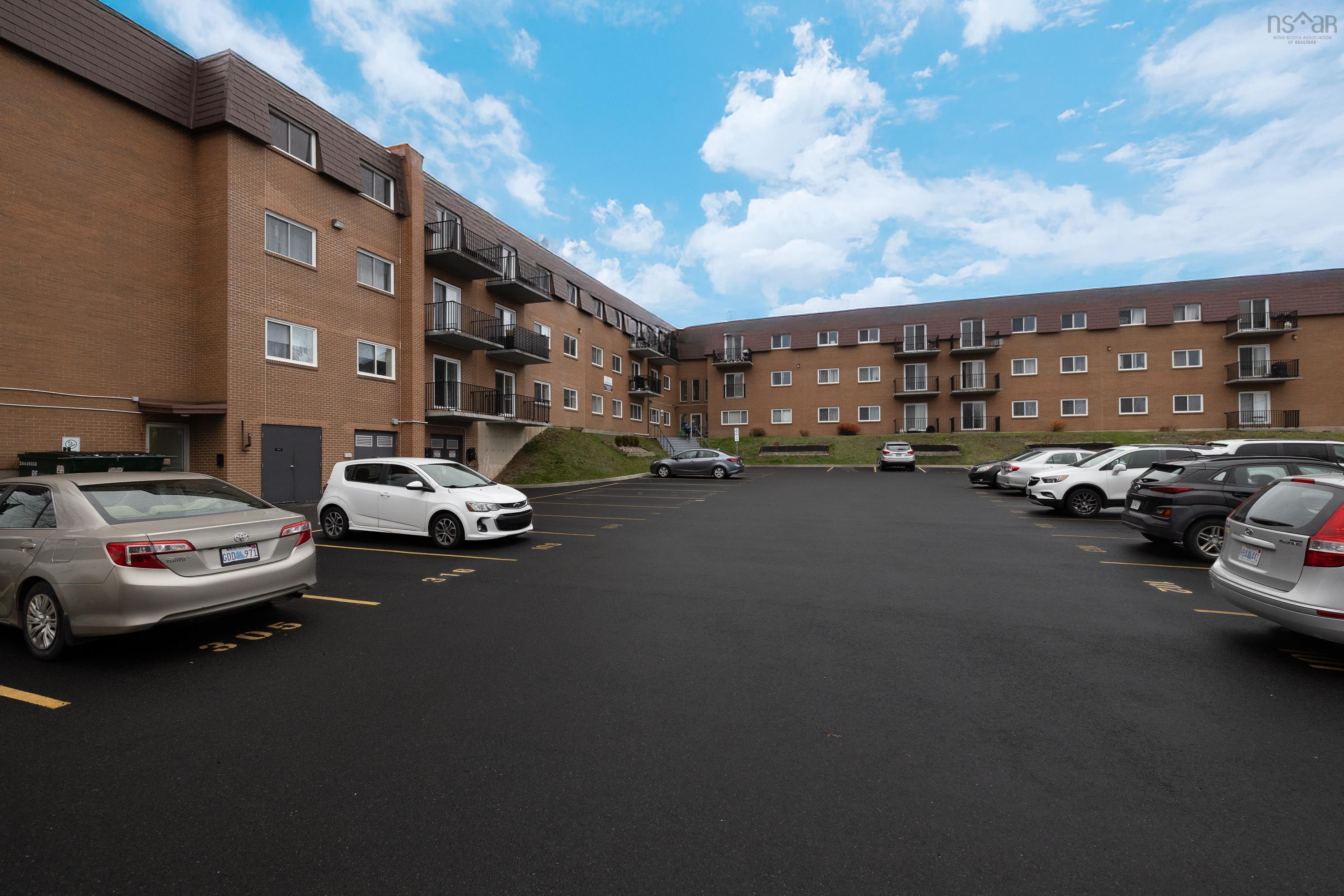 111 7 Jamieson Street, Dartmouth, NS (MLS 202527584)