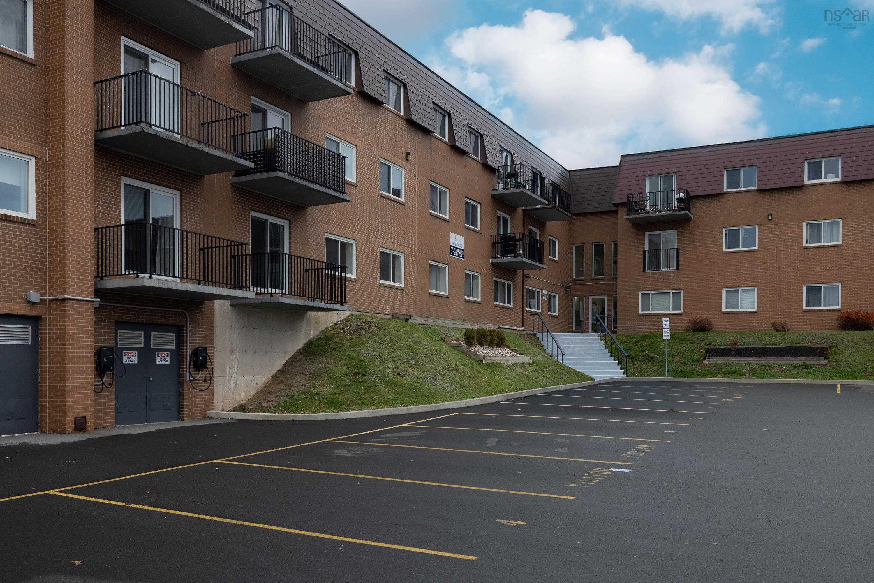 111 7 Jamieson Street, Dartmouth, NS (MLS 202527584)