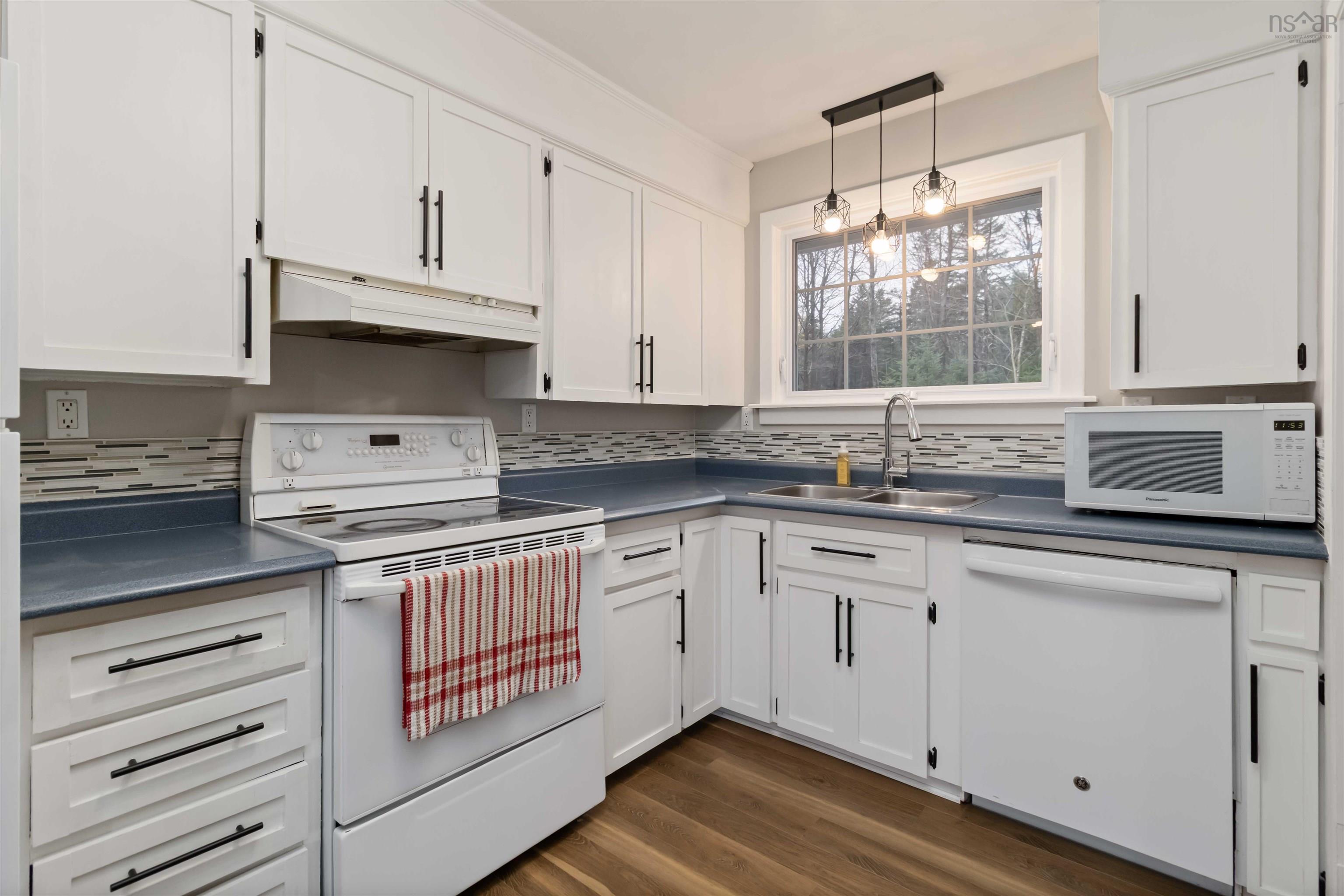 167 Pinetree Crescent, Hammonds Plains, NS (MLS 202527634)