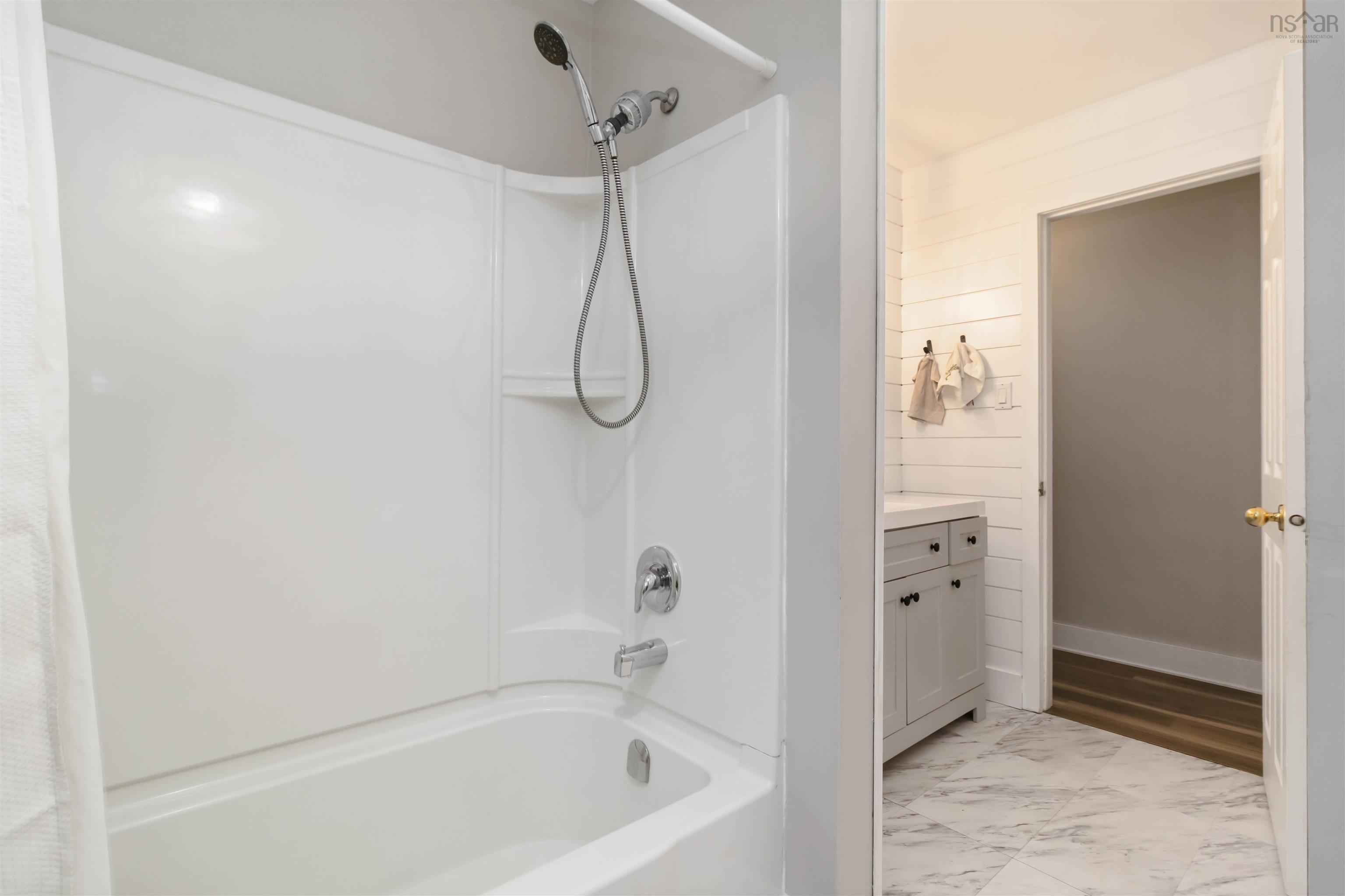 167 Pinetree Crescent, Hammonds Plains, NS (MLS 202527634)