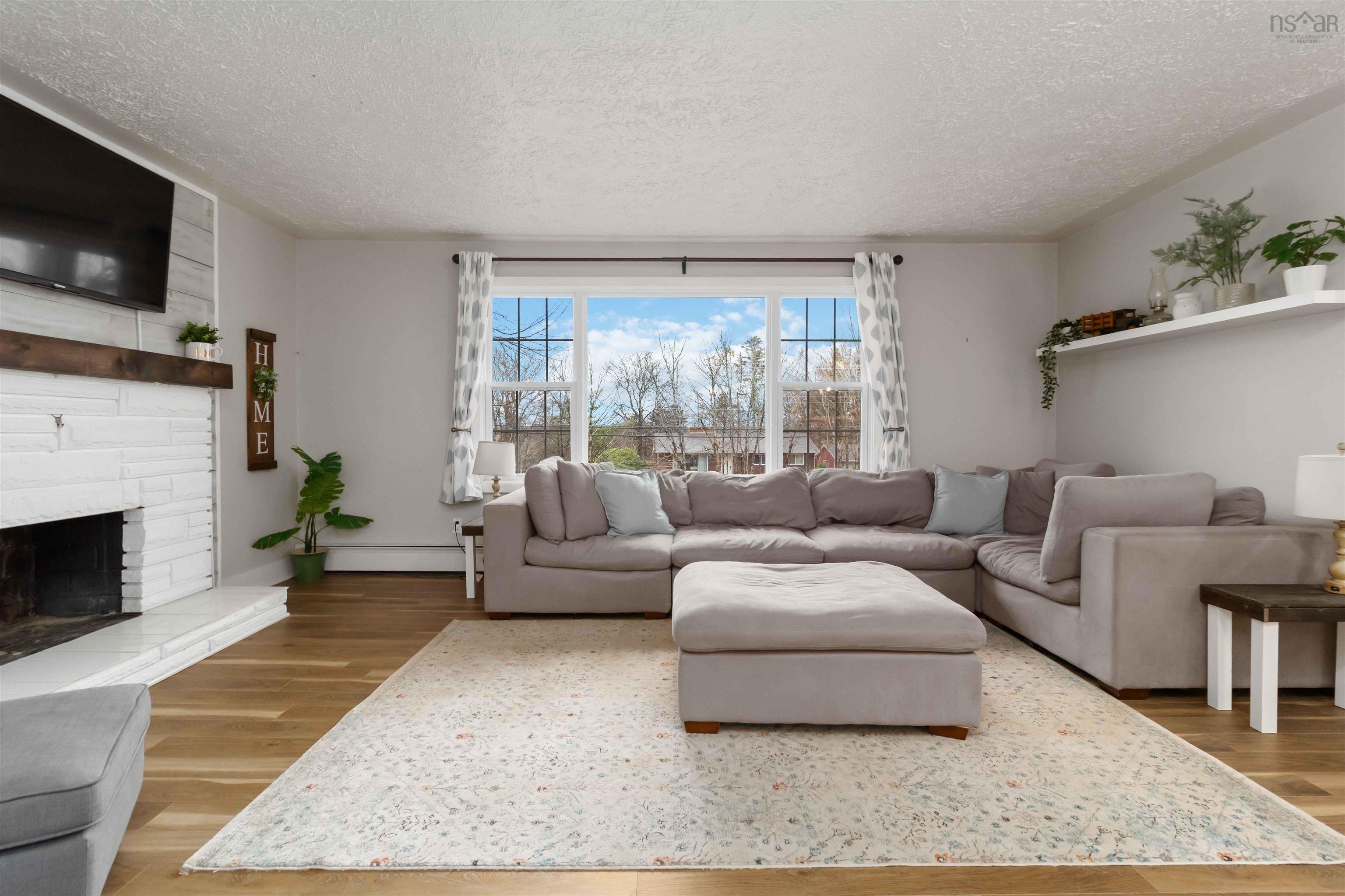 167 Pinetree Crescent, Hammonds Plains, NS (MLS 202527634)