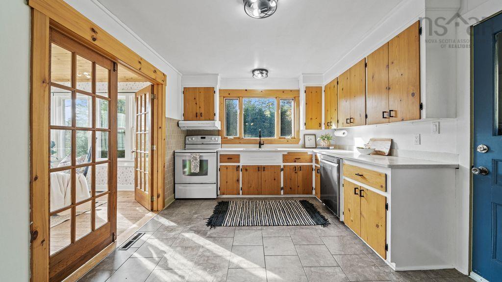 6027 St. Margarets Bay Road, St Margaret's Bay, NS (MLS 202527667)