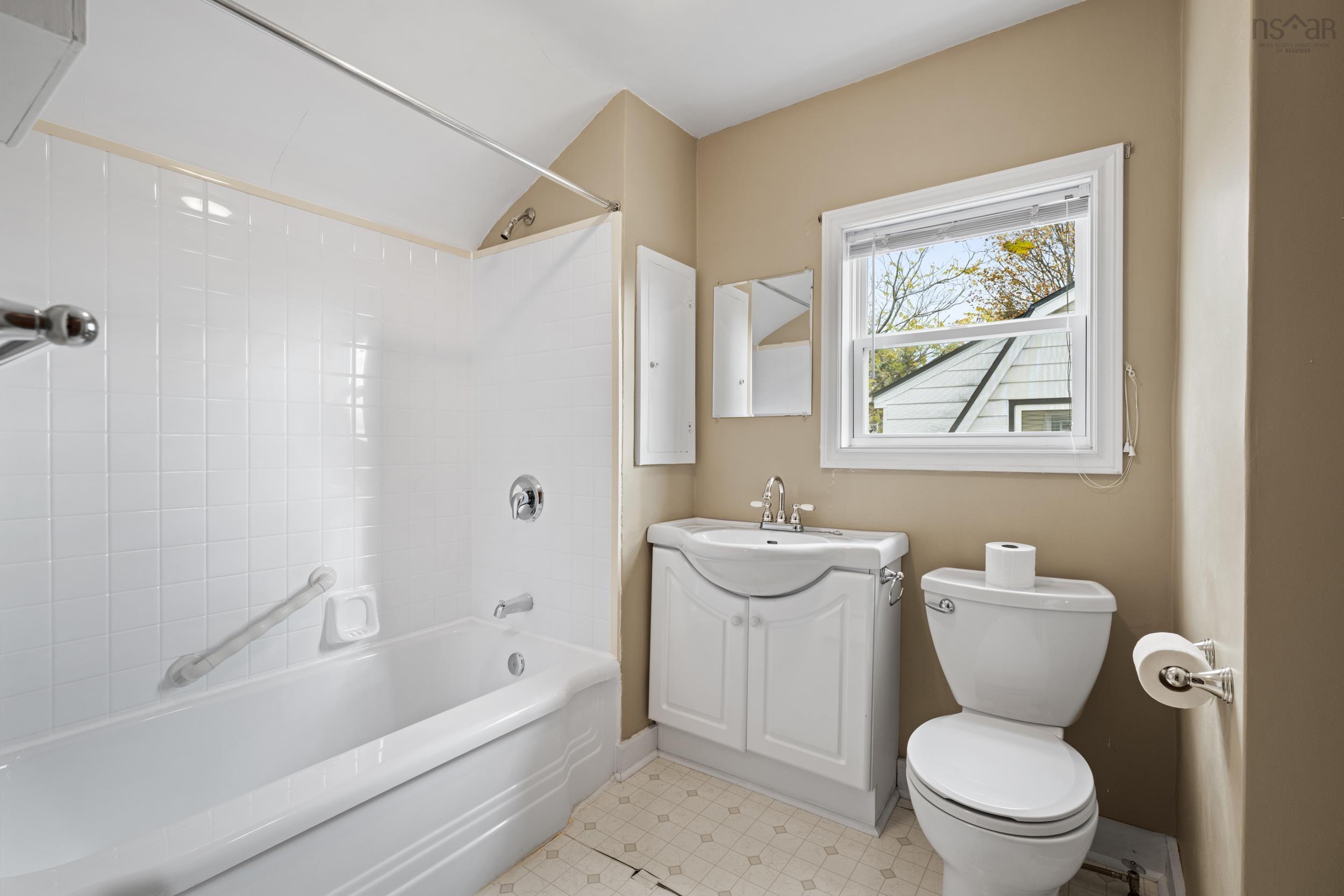 6 Joffre Street, Dartmouth, NS (MLS 202527696)