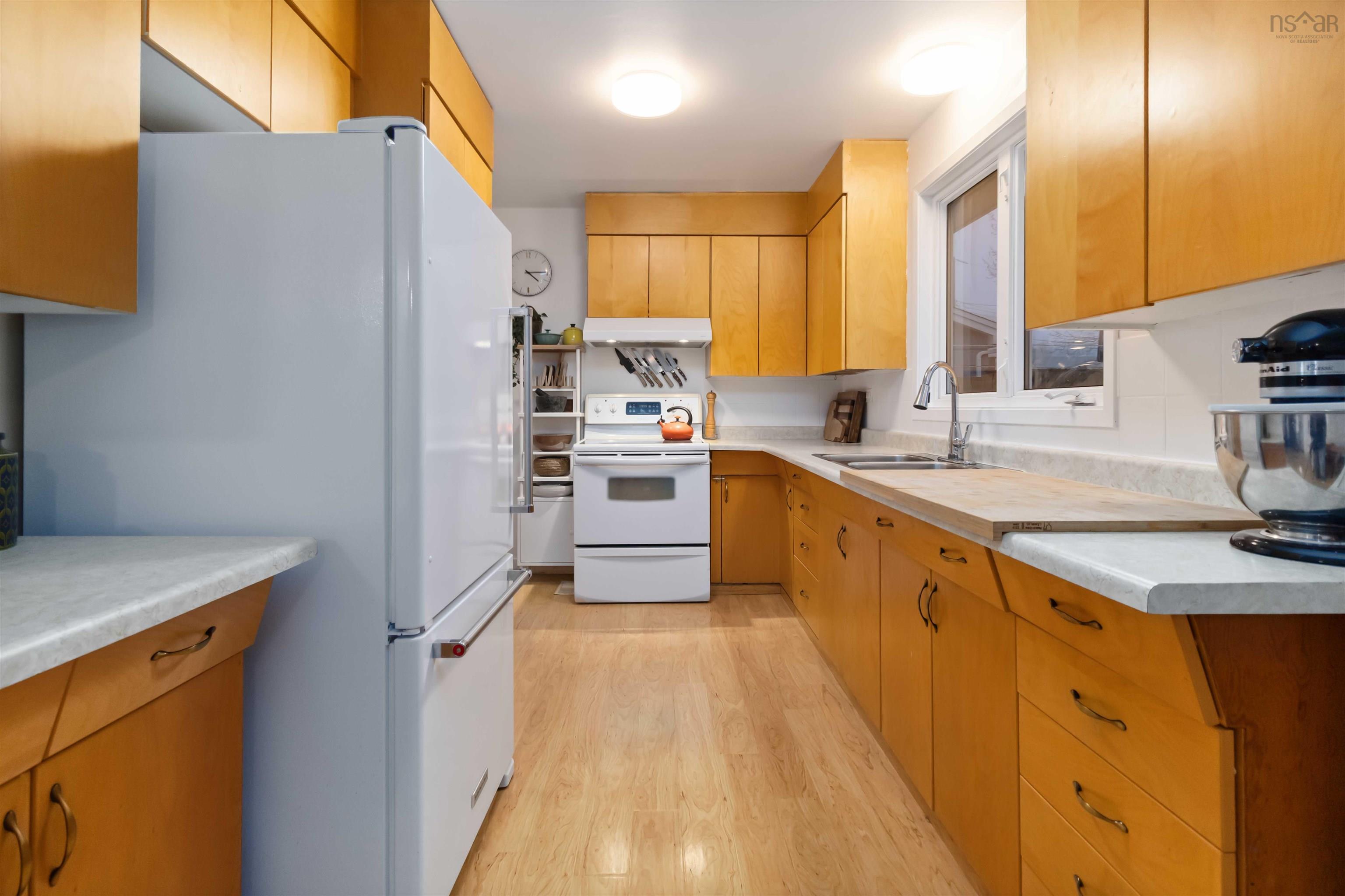 16 Ellen Drive, Dartmouth, NS (MLS 202527700)