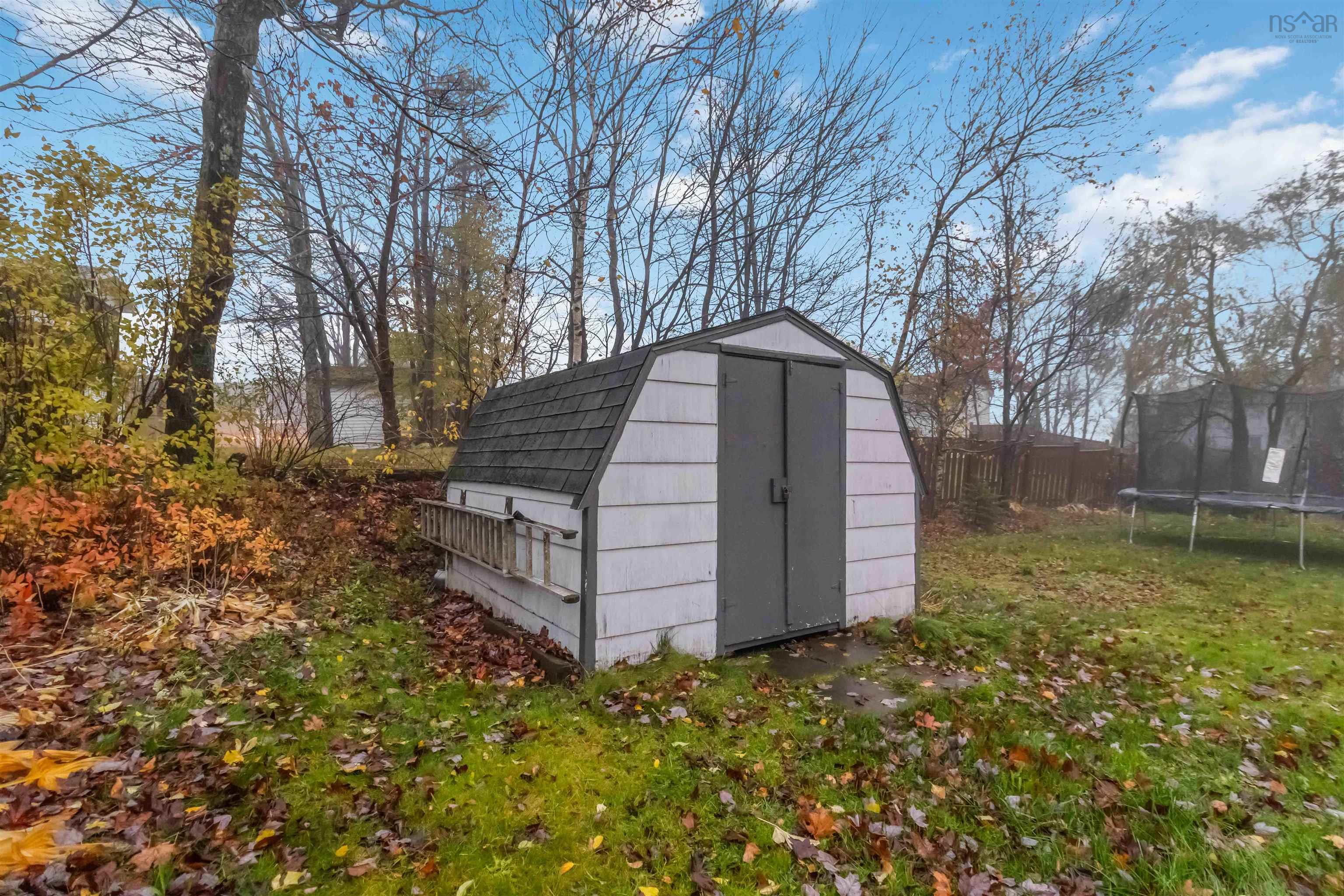 16 Ellen Drive, Dartmouth, NS (MLS 202527700)