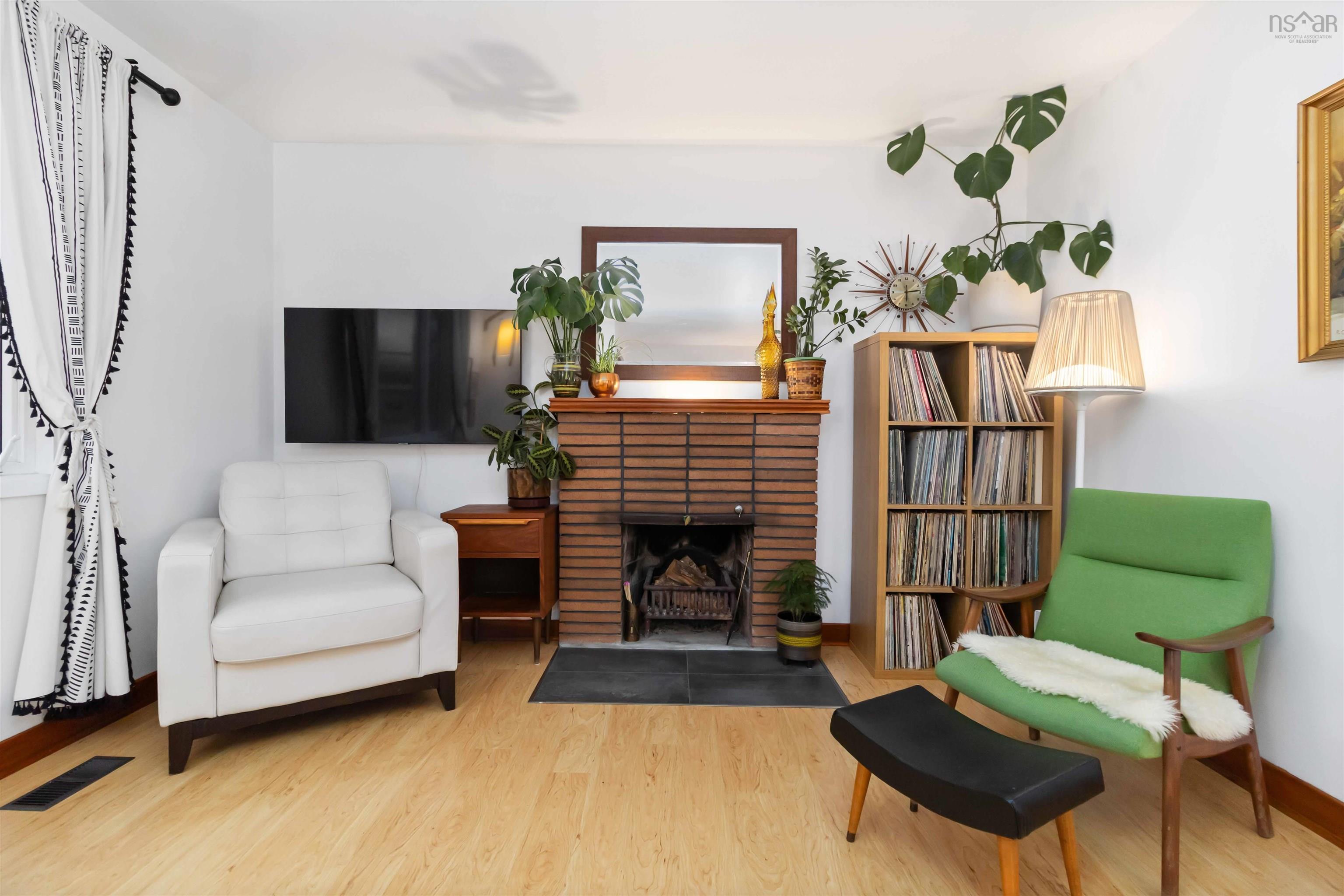 16 Ellen Drive, Dartmouth, NS (MLS 202527700)