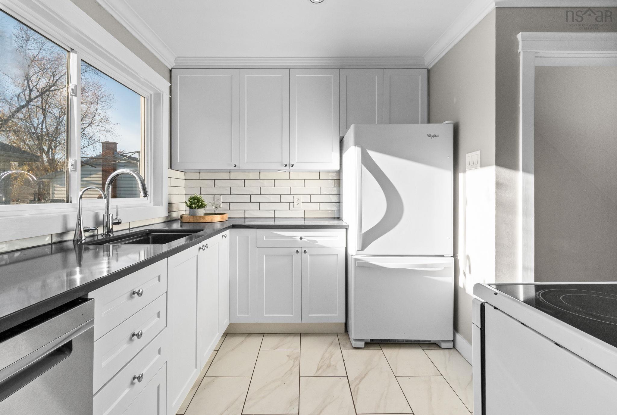 38 Swan Crescent, Halifax, NS (MLS 202527787)