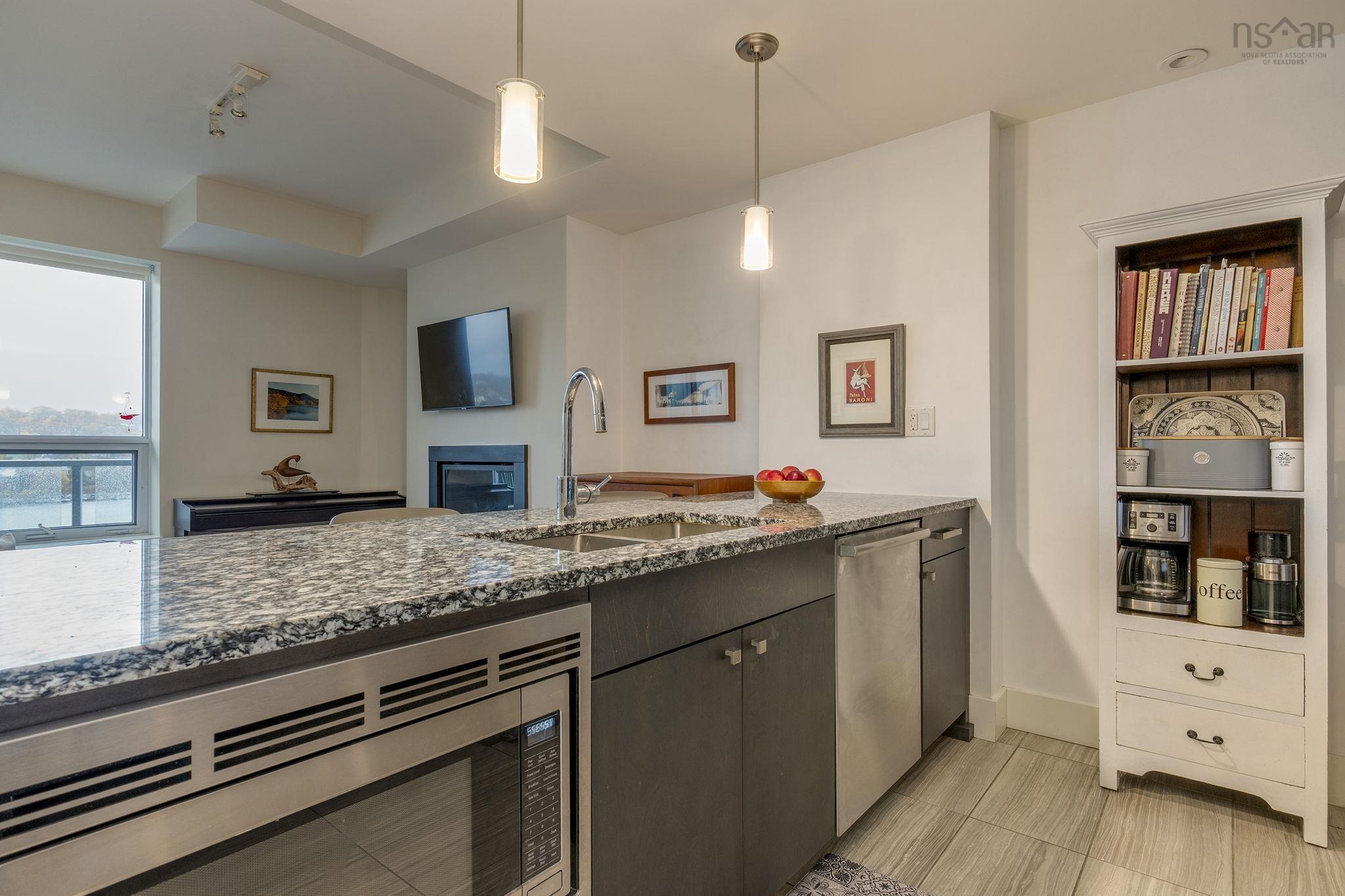 401 67 Kings Wharf Place, Dartmouth, NS (MLS 202527799)