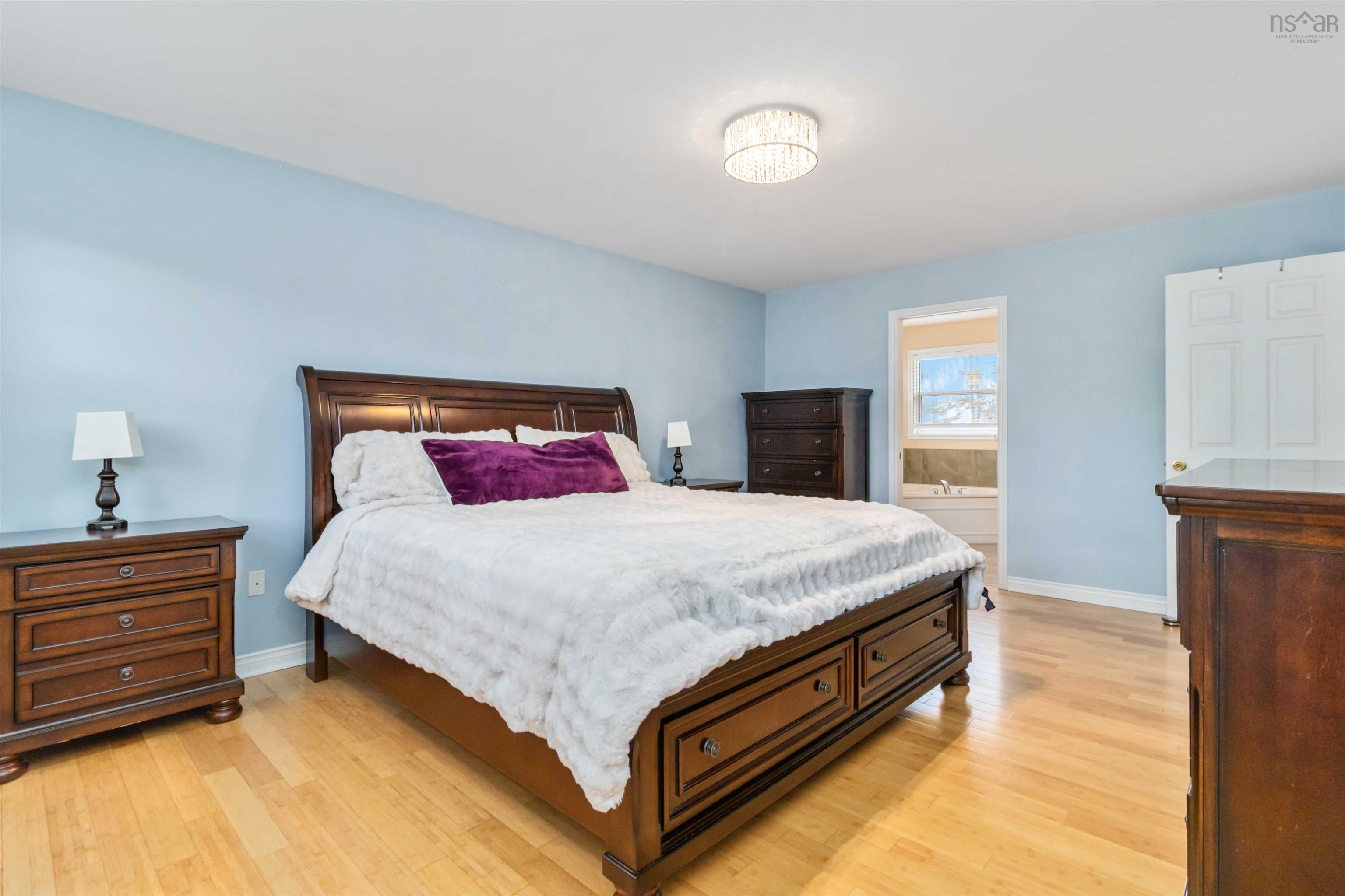 31 Piggott Avenue, Fall River, NS (MLS 202527806)