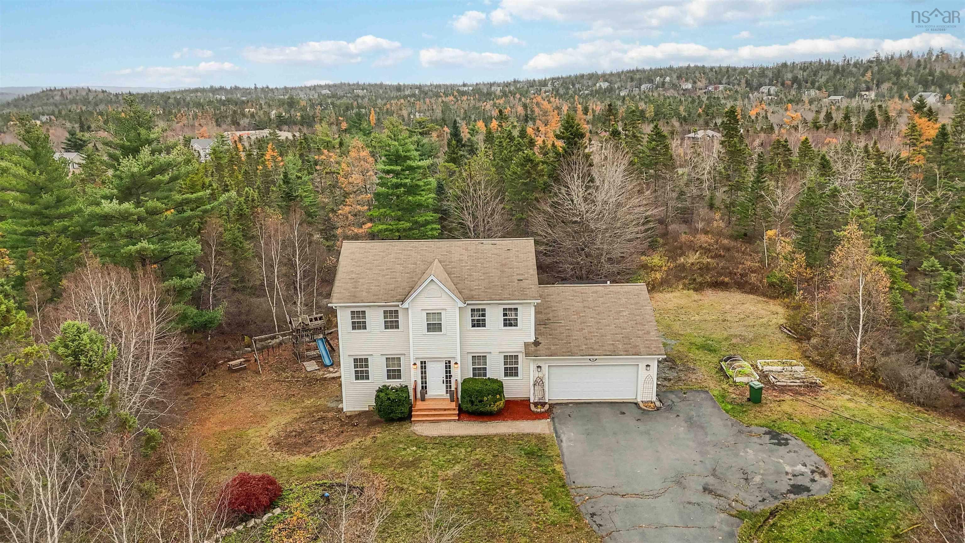 31 Piggott Avenue, Fall River, NS (MLS 202527806)