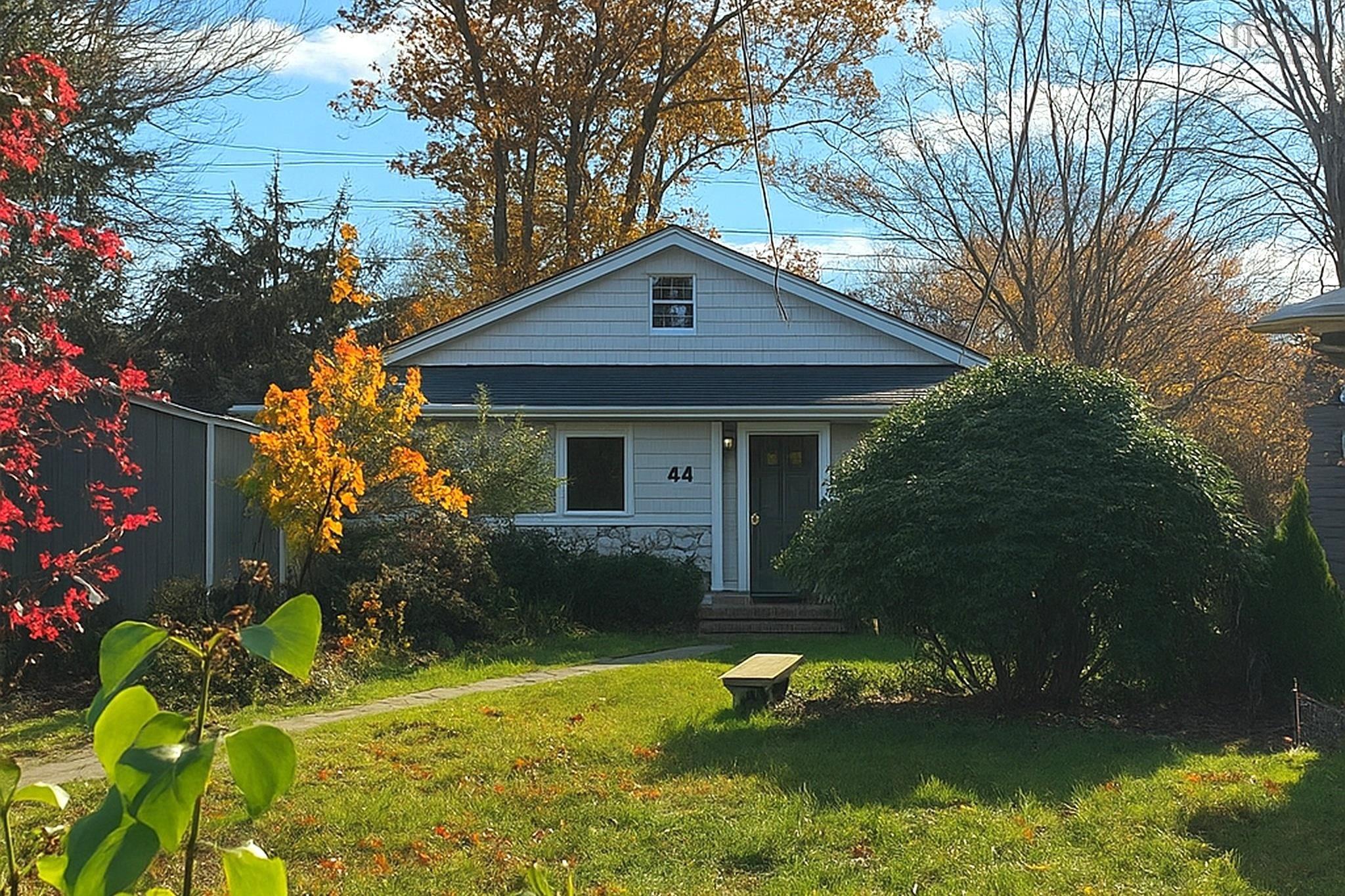 44 Courtney Road, Dartmouth, NS (MLS® 202527844)