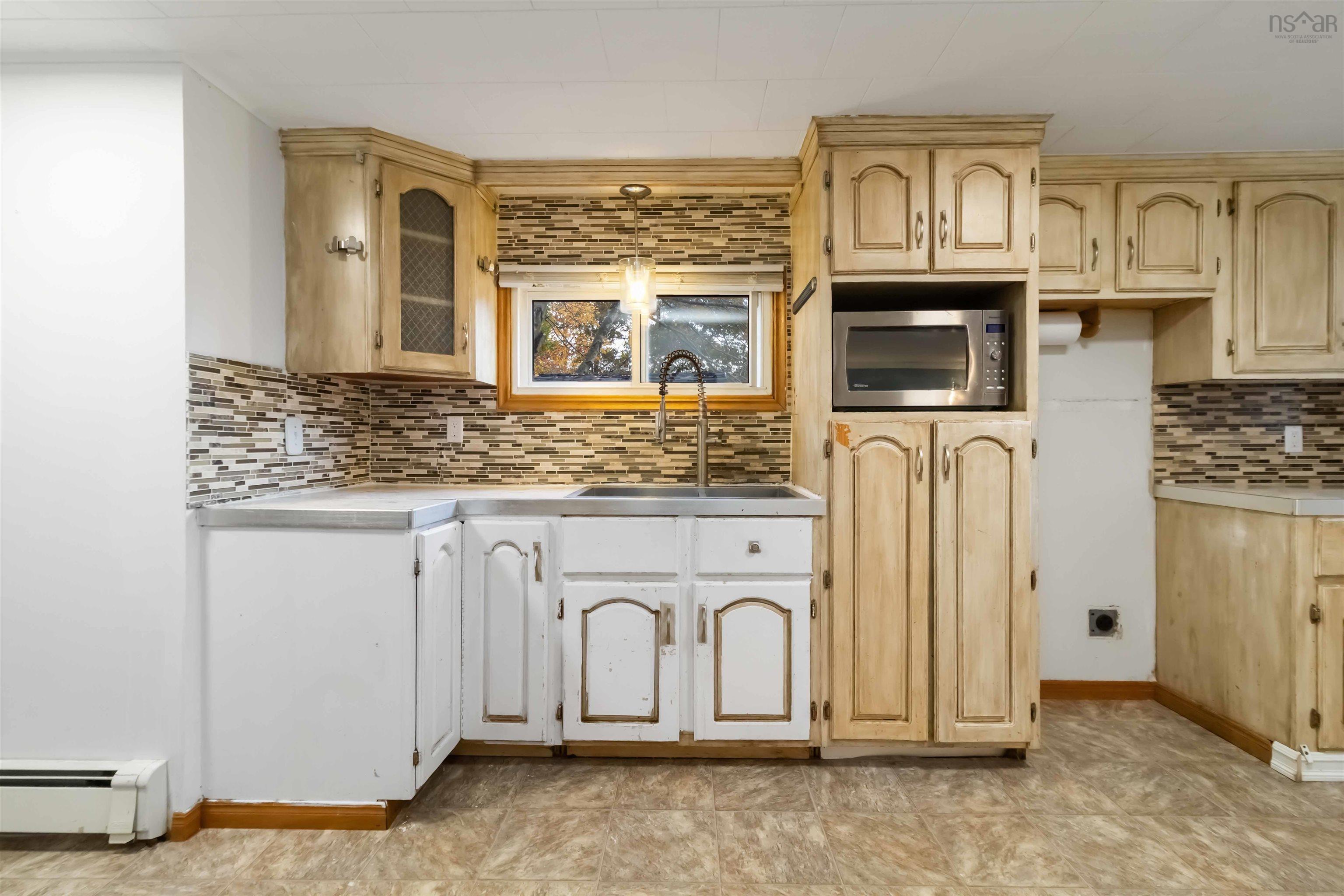 44 Courtney Road, Dartmouth, NS (MLS 202527844)