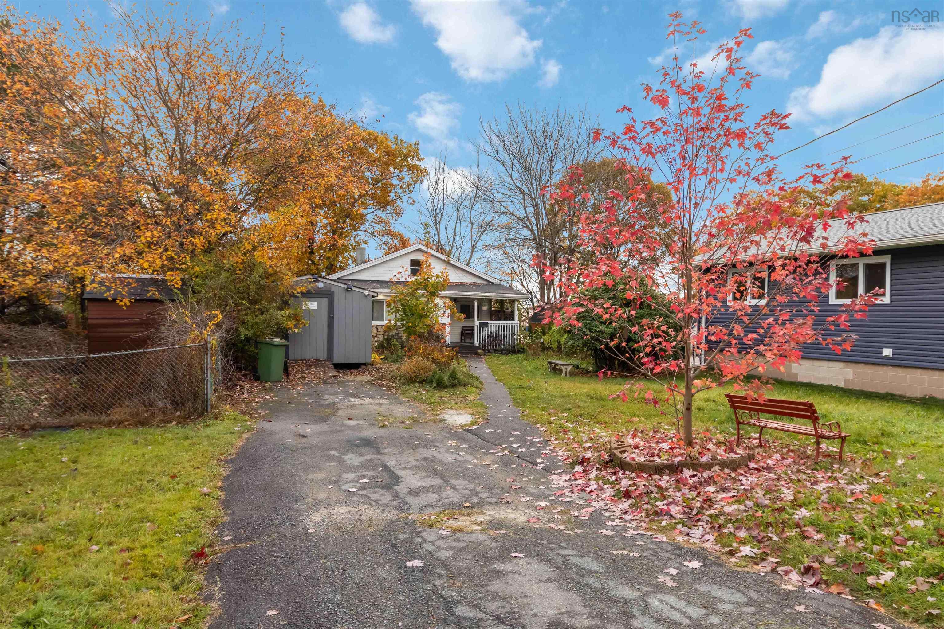 44 Courtney Road, Dartmouth, NS (MLS 202527844)