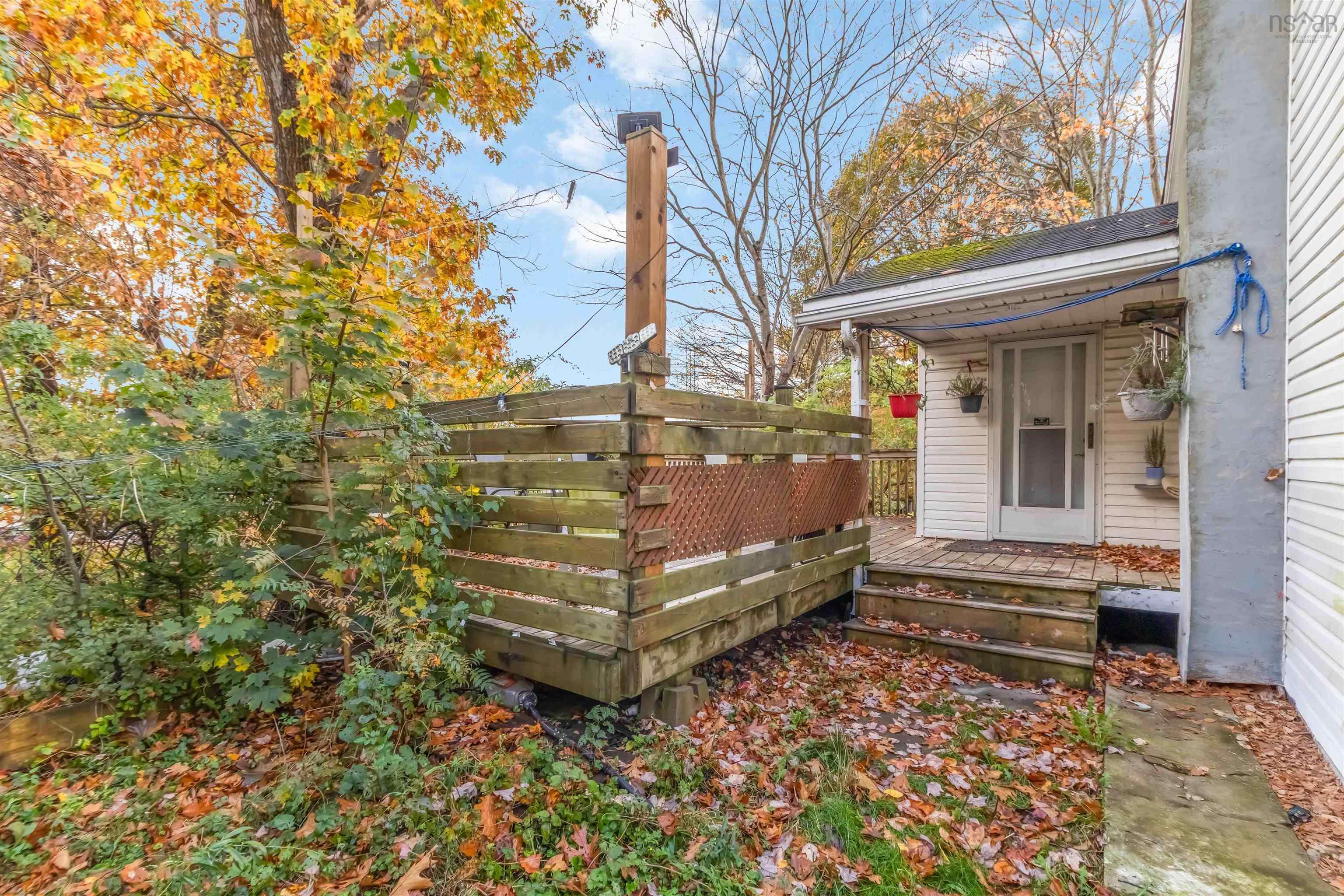 44 Courtney Road, Dartmouth, NS (MLS 202527844)