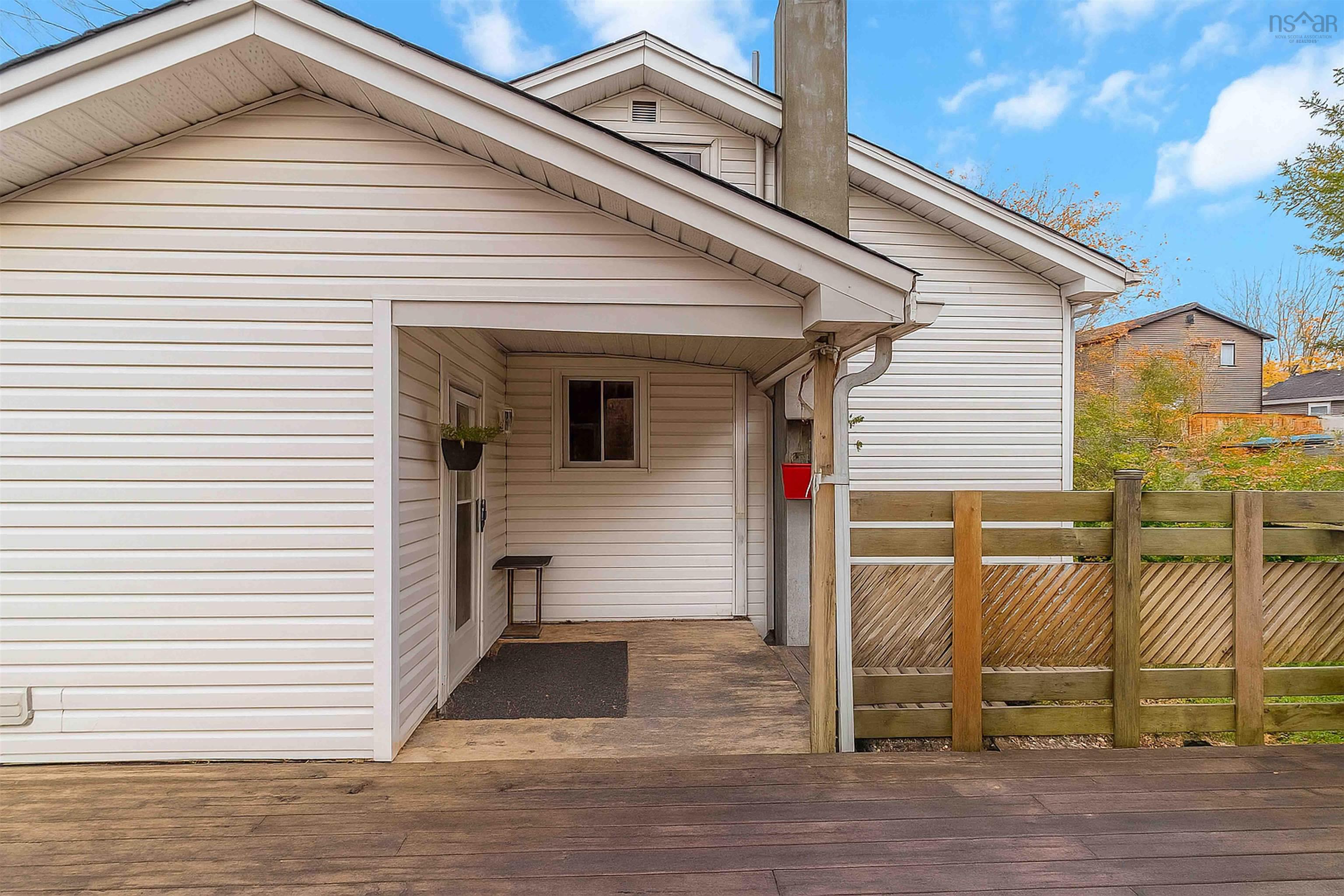 44 Courtney Road, Dartmouth, NS (MLS 202527844)