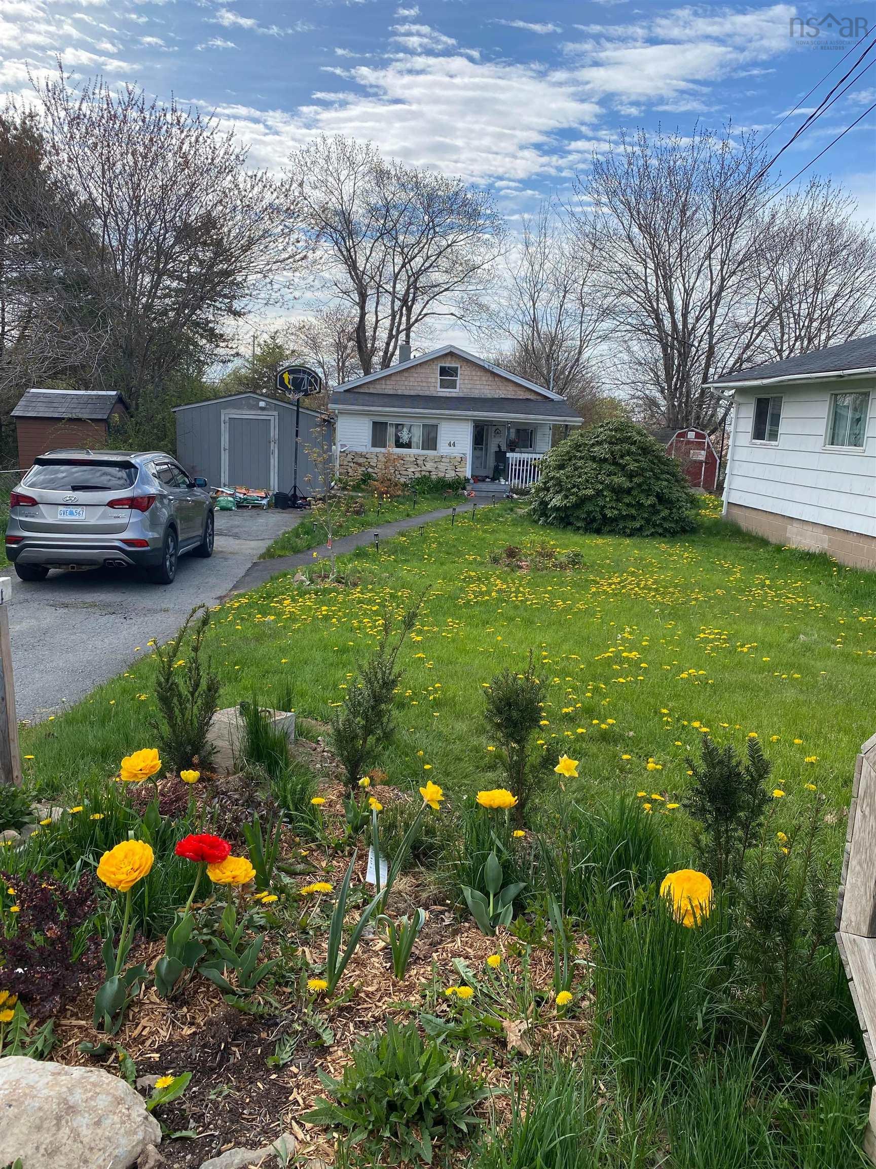 44 Courtney Road, Dartmouth, NS (MLS 202527844)