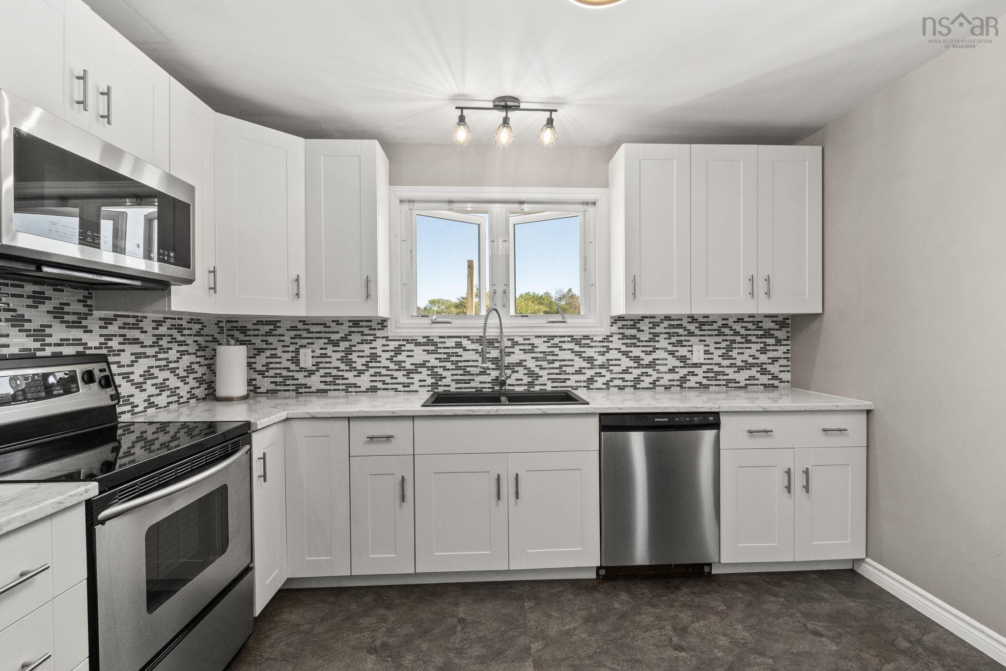 31 Ridge Avenue, Sackville, NS (MLS 202527960)