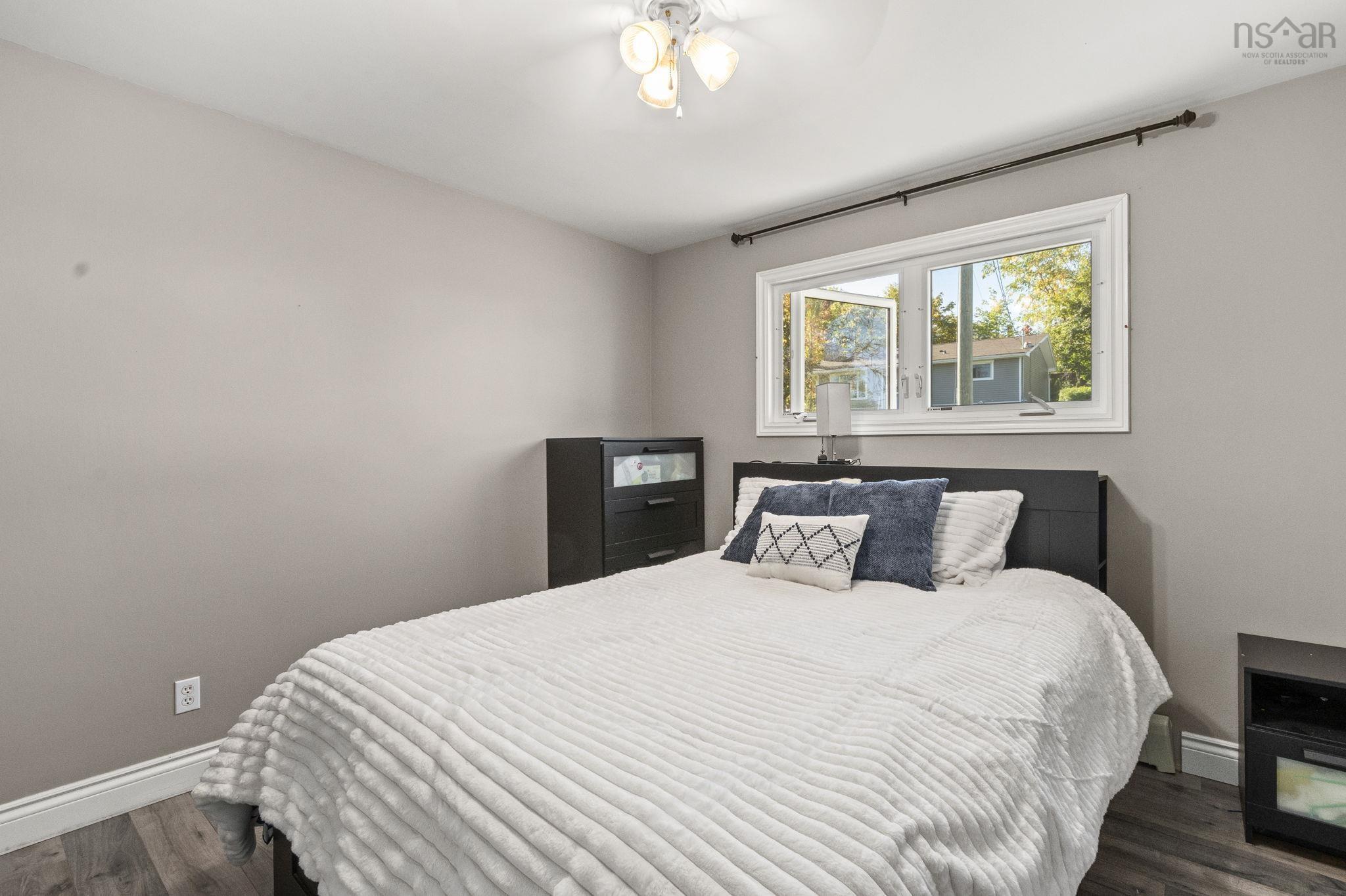 31 Ridge Avenue, Sackville, NS (MLS 202527960)