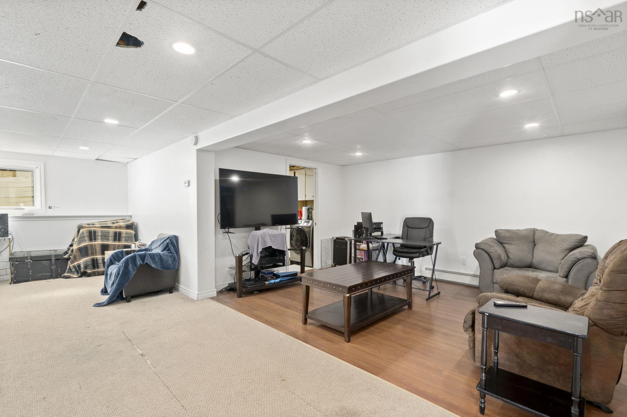 31 Ridge Avenue, Sackville, NS (MLS 202527960)