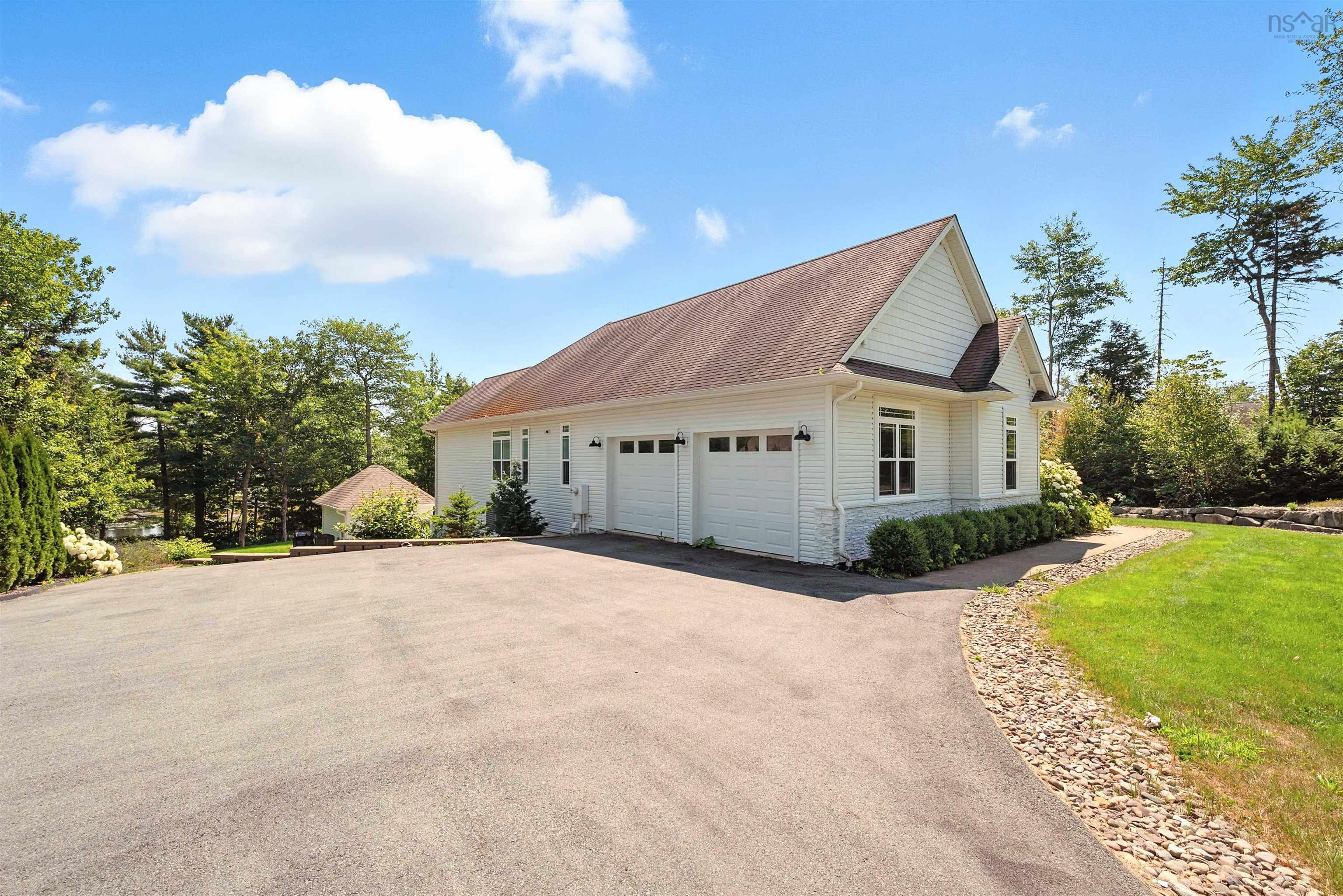 261 Aberdeen Drive, Fall River, NS (MLS 202528029)