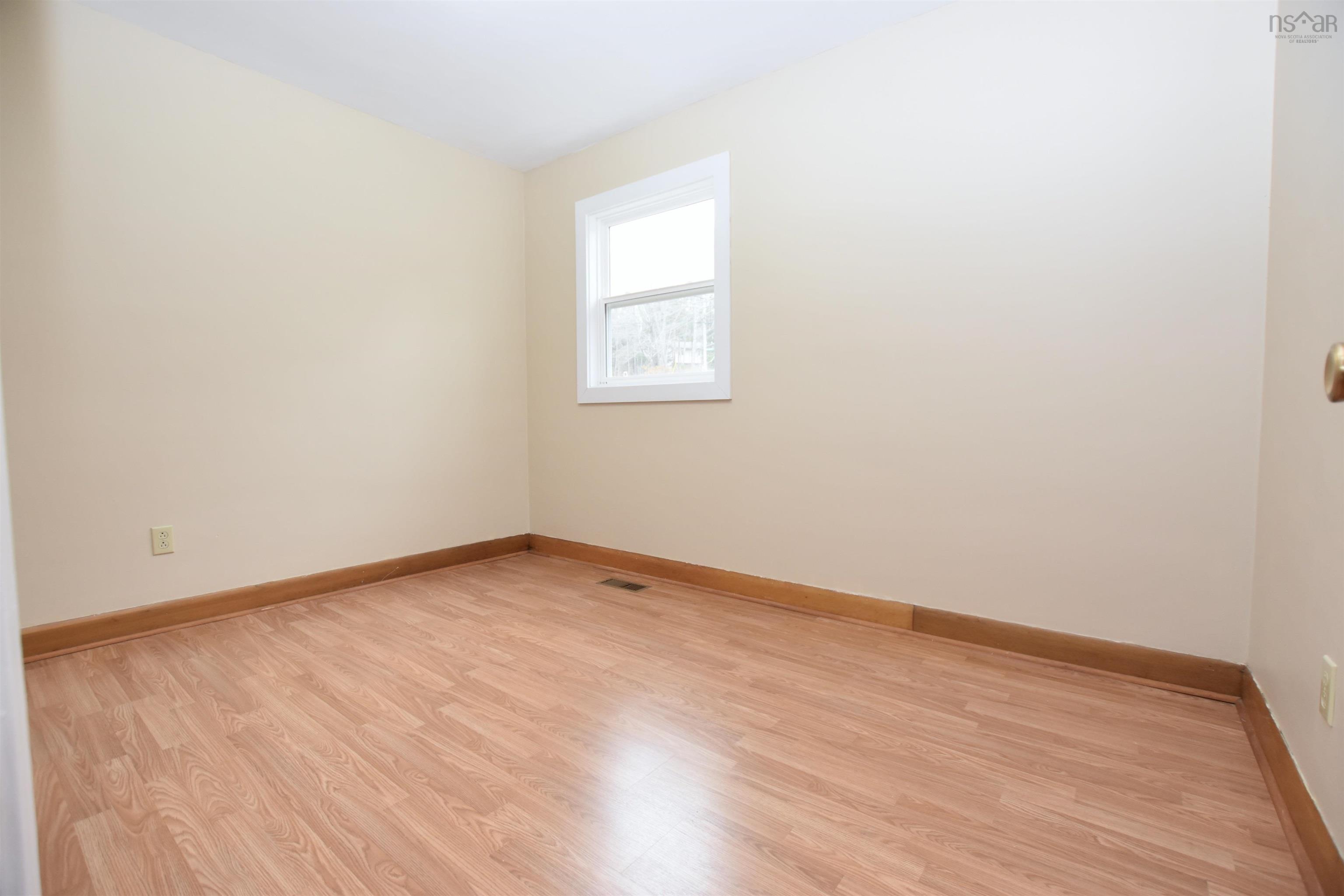 6 Pembrooke Street, Waverley, NS (MLS 202528065)