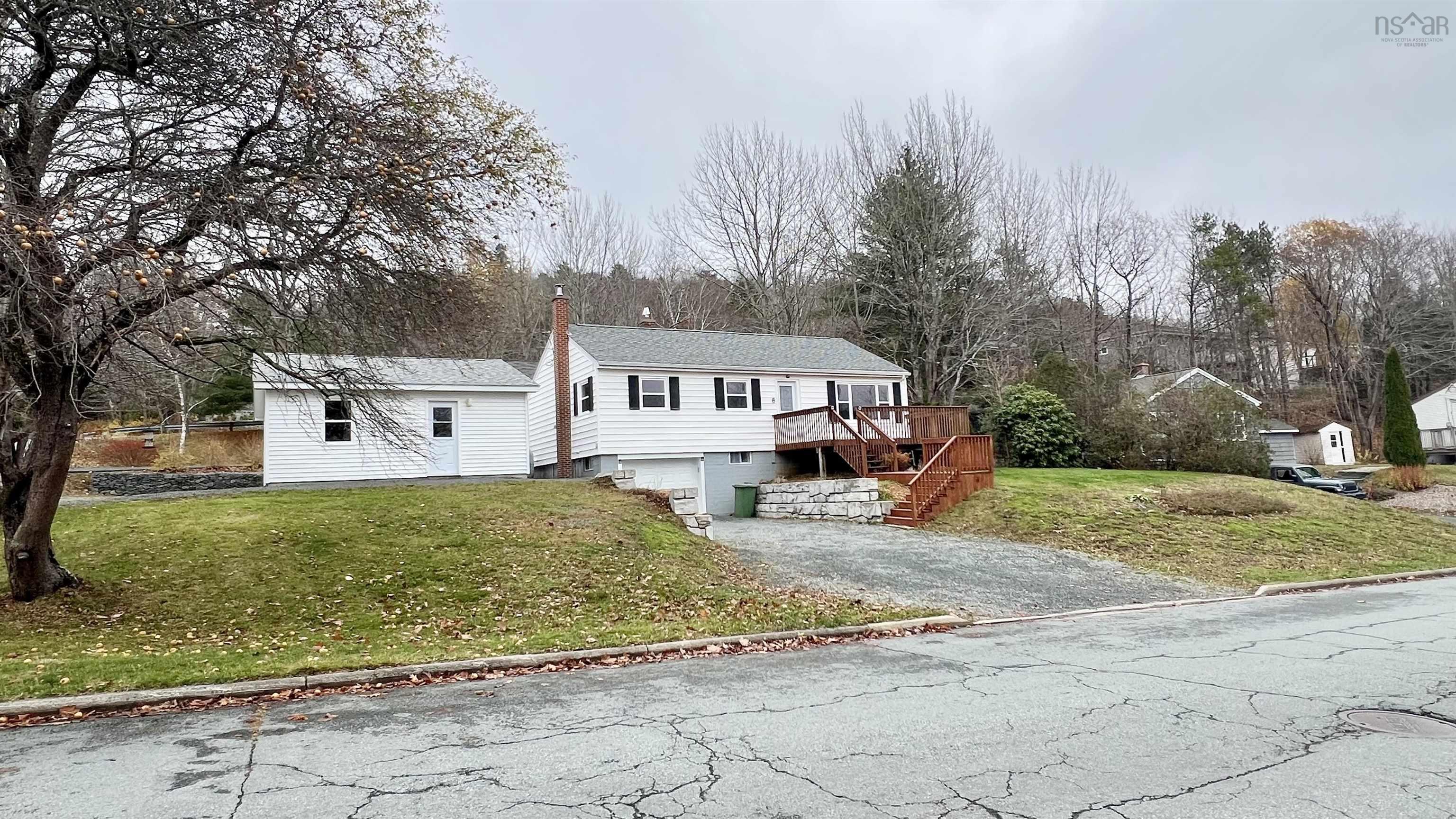 6 Pembrooke Street, Waverley, NS (MLS 202528065)