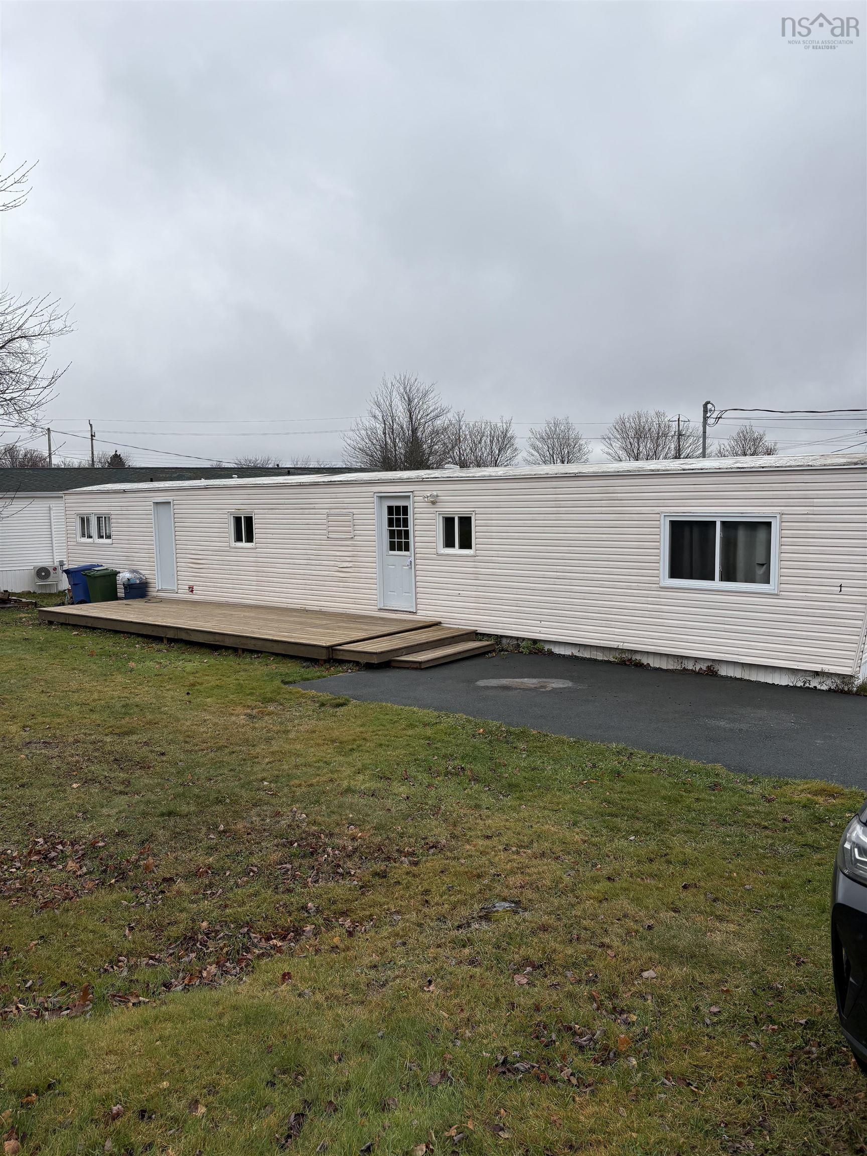 1 Bishop Avenue, Dartmouth, NS (MLS 202528072)