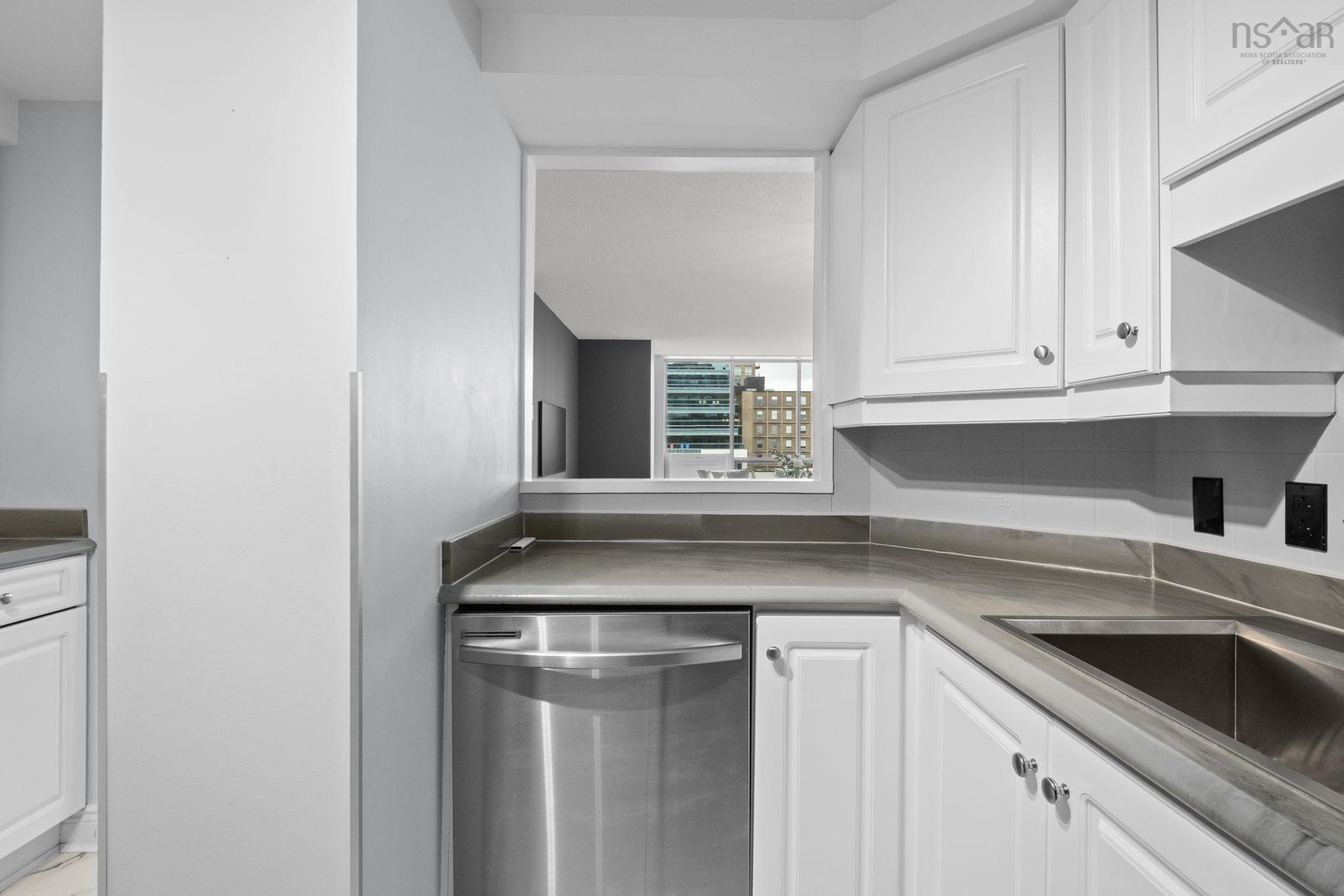 702 1465 Brenton Street, Halifax, NS (MLS 202528140)