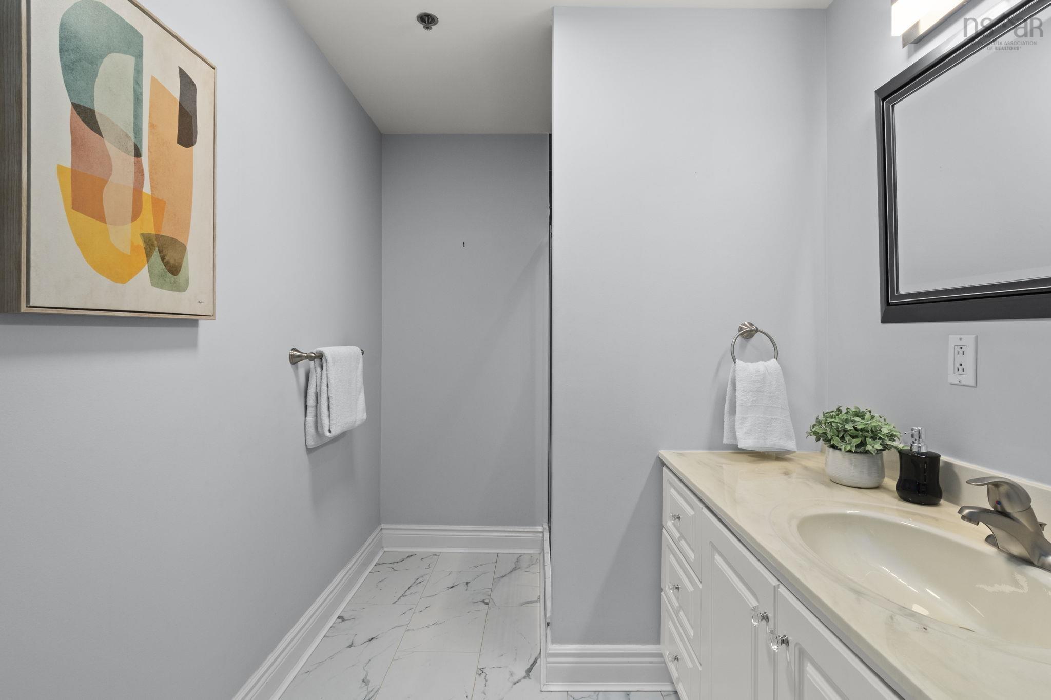 702 1465 Brenton Street, Halifax, NS (MLS 202528140)