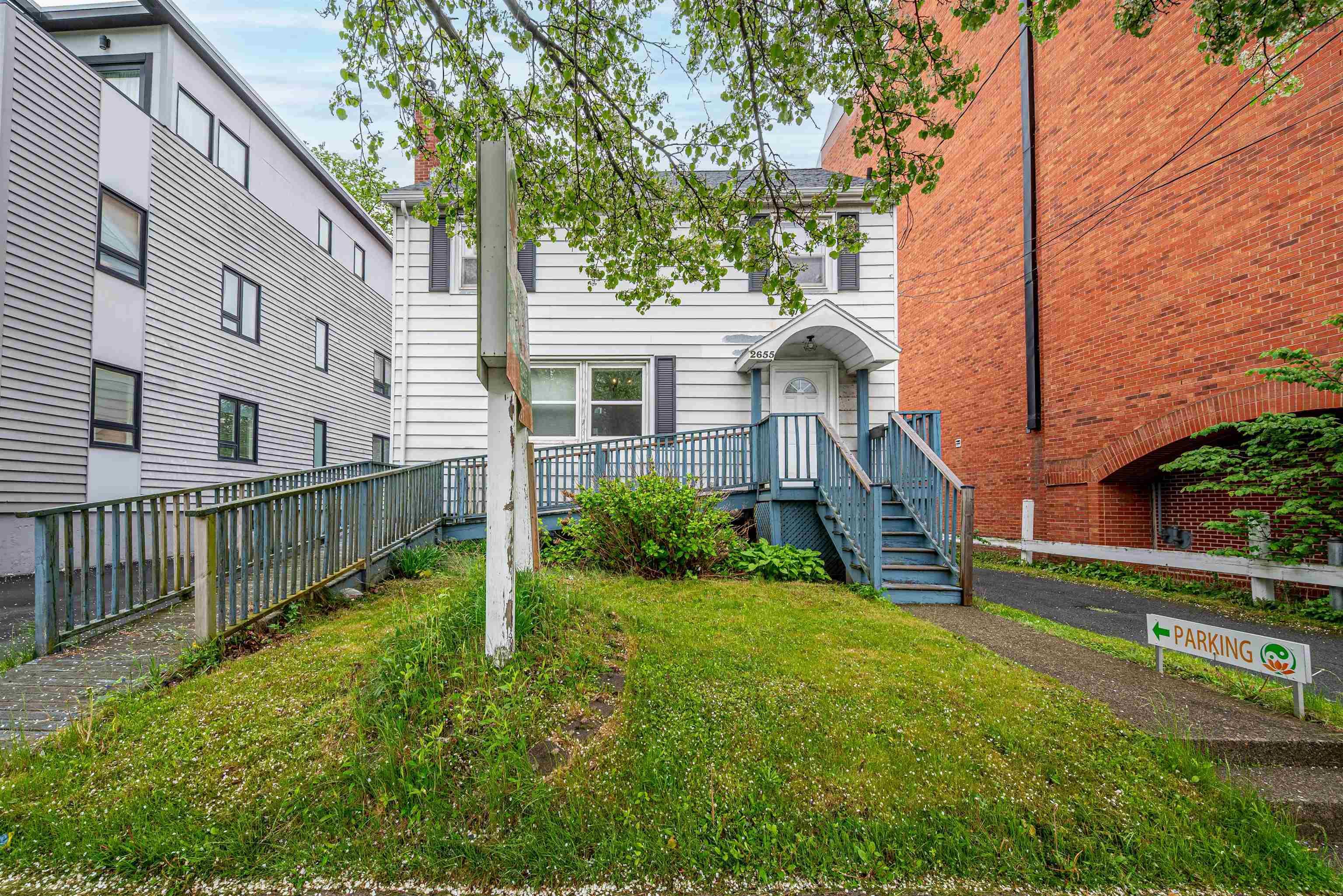 $799,900.00: 2655 Joseph Howe Drive, Halifax