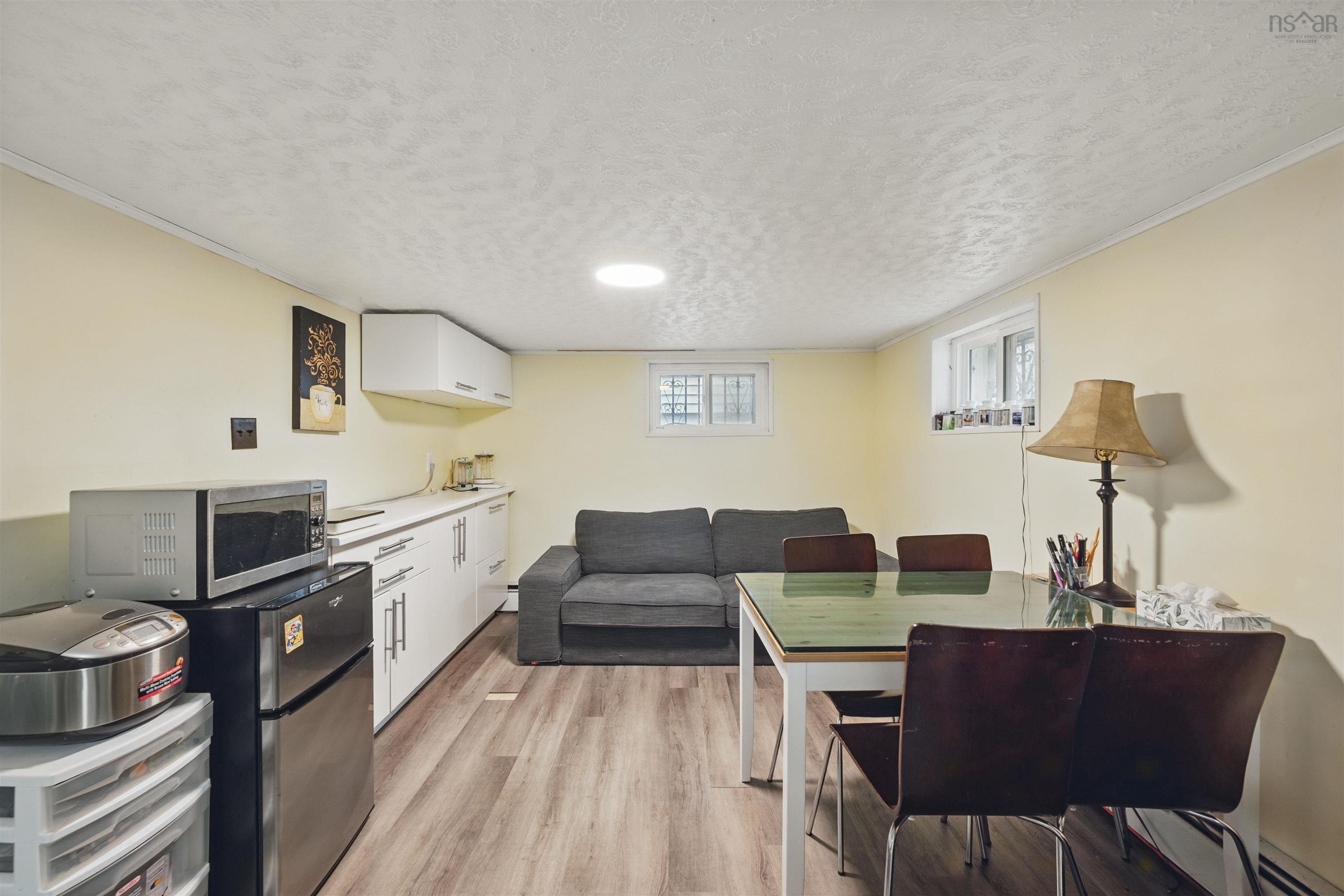 $799,900.00: 2655 Joseph Howe Drive, Halifax