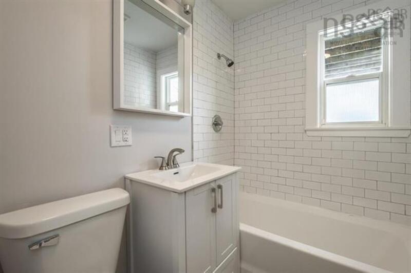 $569,900.00: 82 Albro Lake Road, Dartmouth