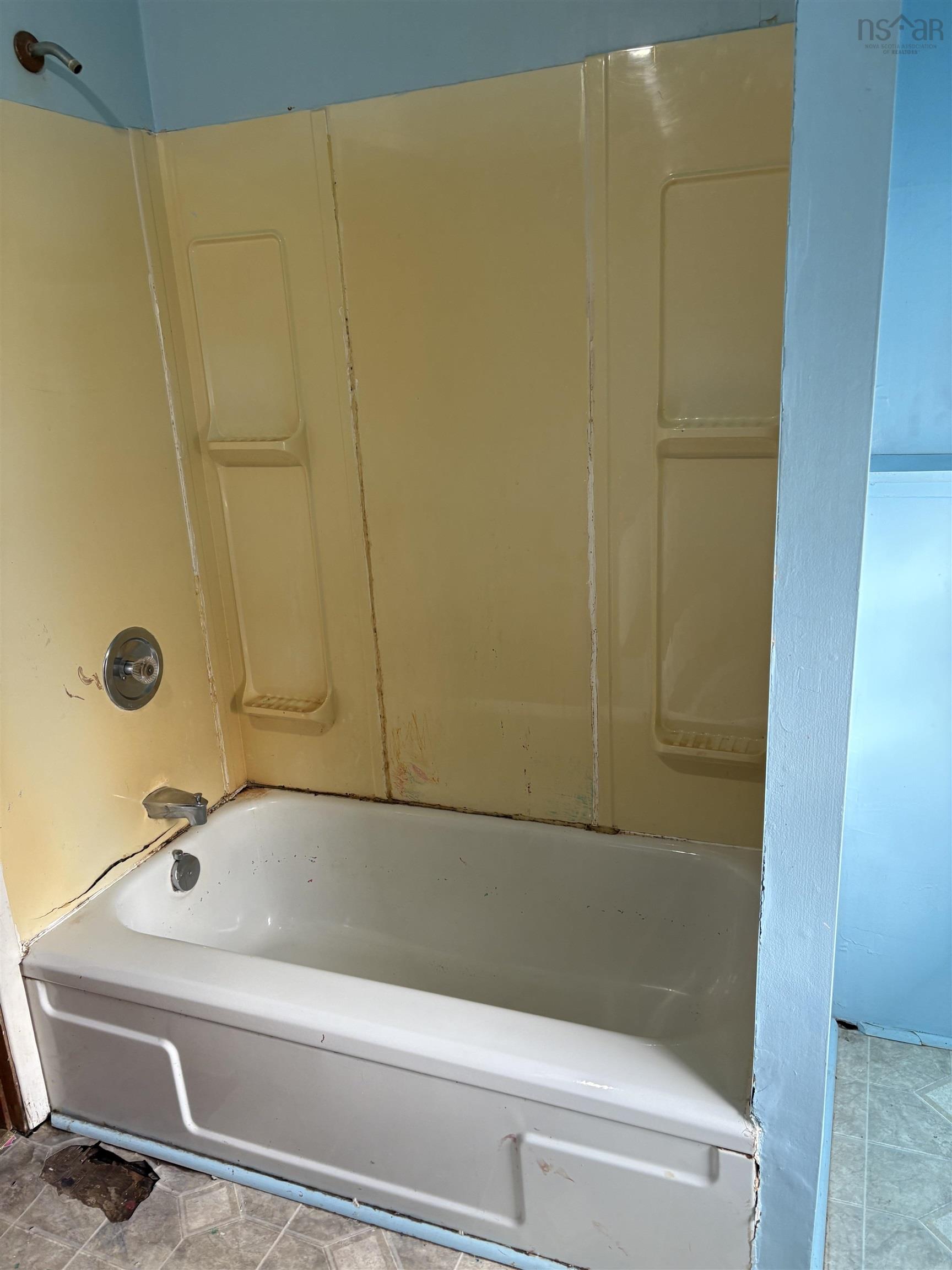 $74,900.00: 343 Ninth Street, New Waterford