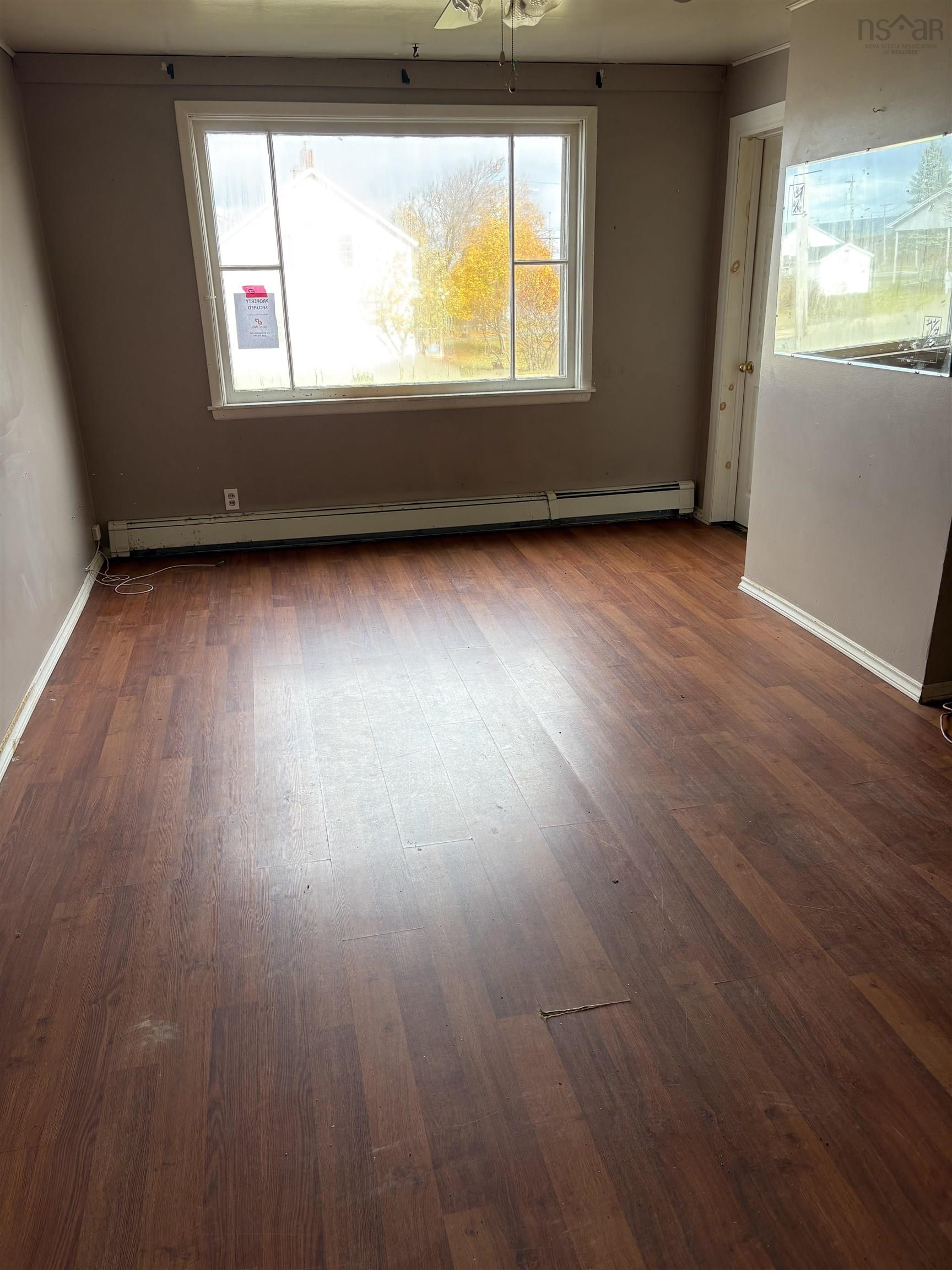 $74,900.00: 343 Ninth Street, New Waterford