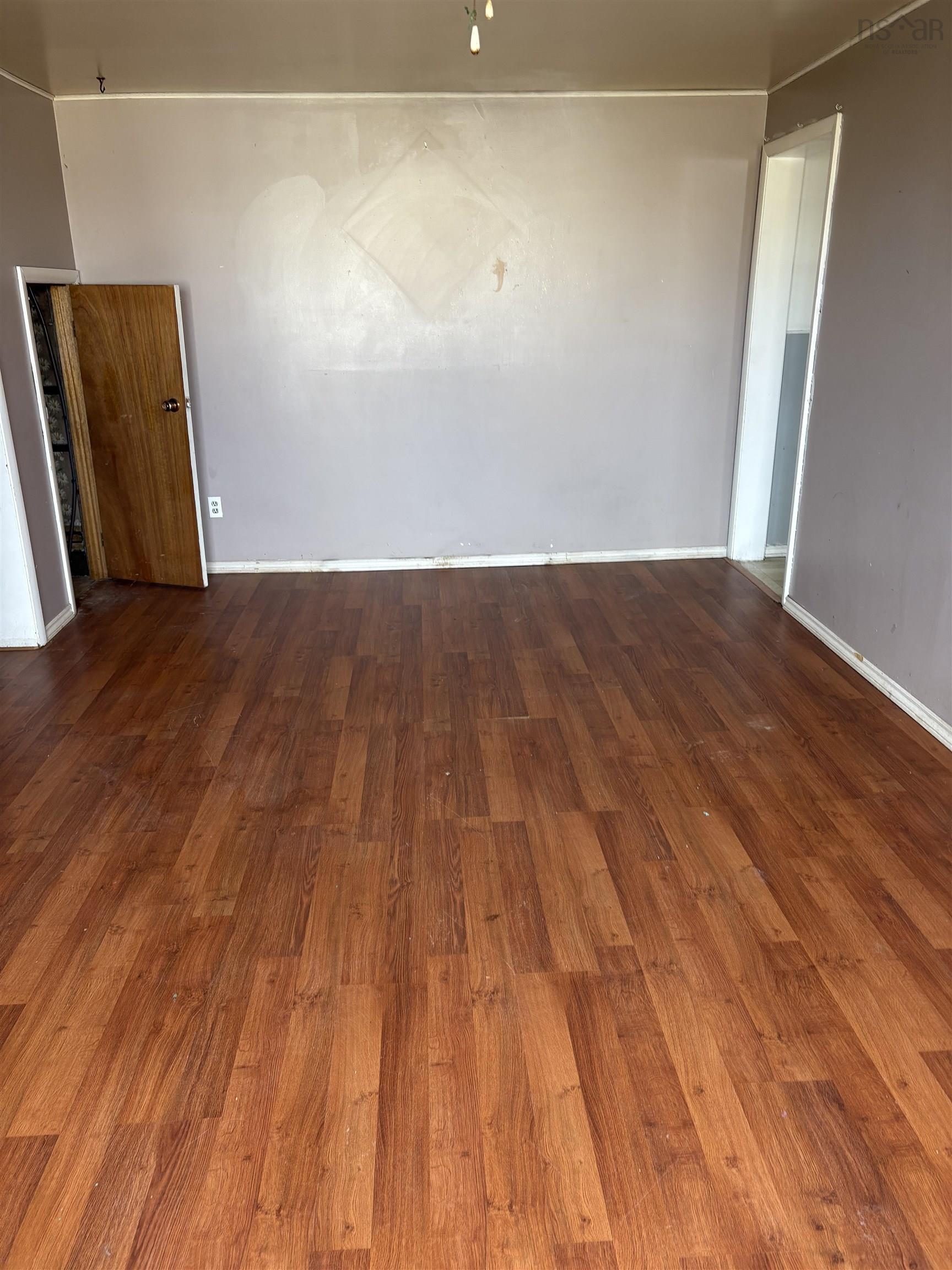 $74,900.00: 343 Ninth Street, New Waterford