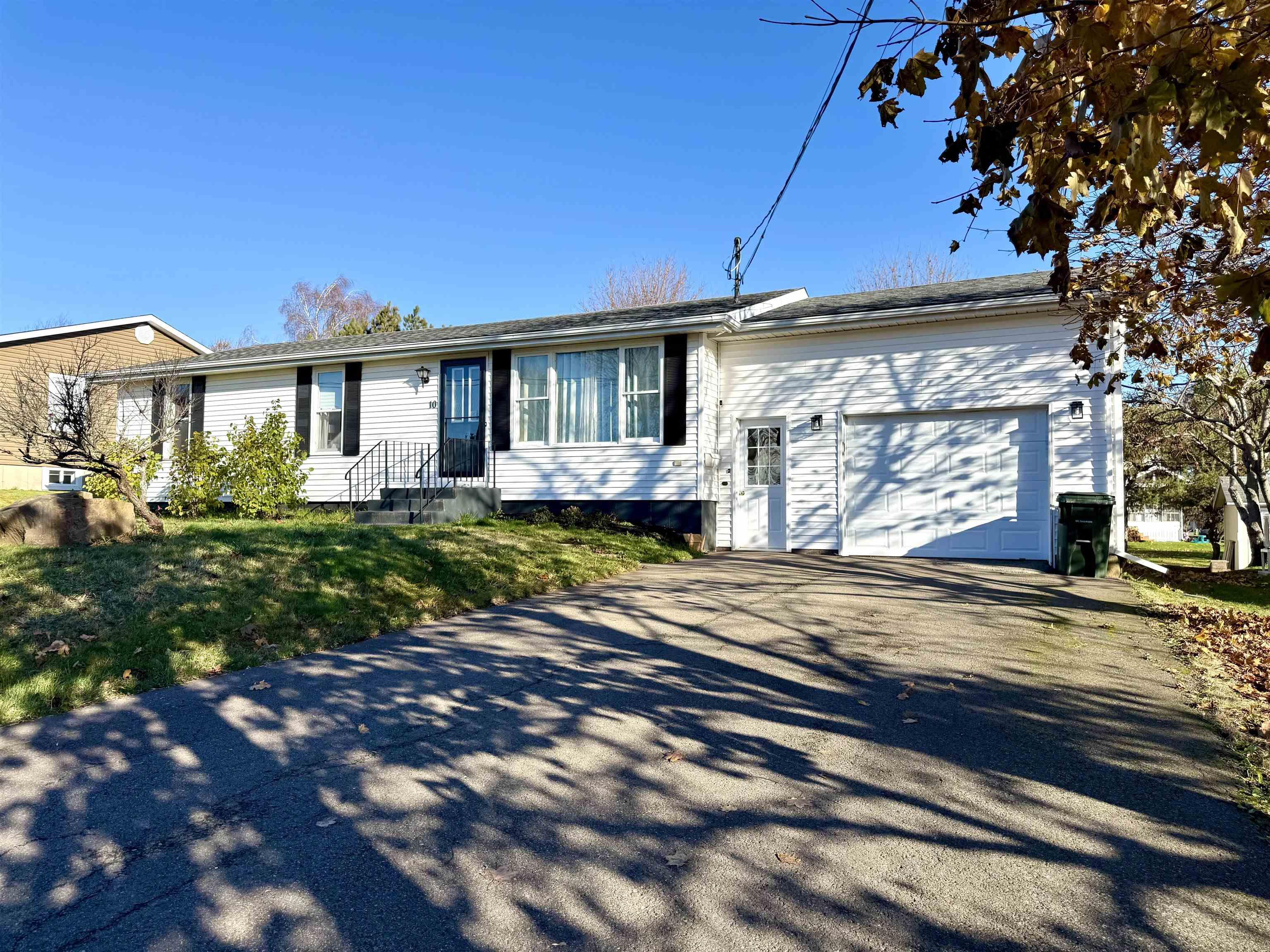 10 Fletcher Drive, Amherst, NS (MLS® 202528251)