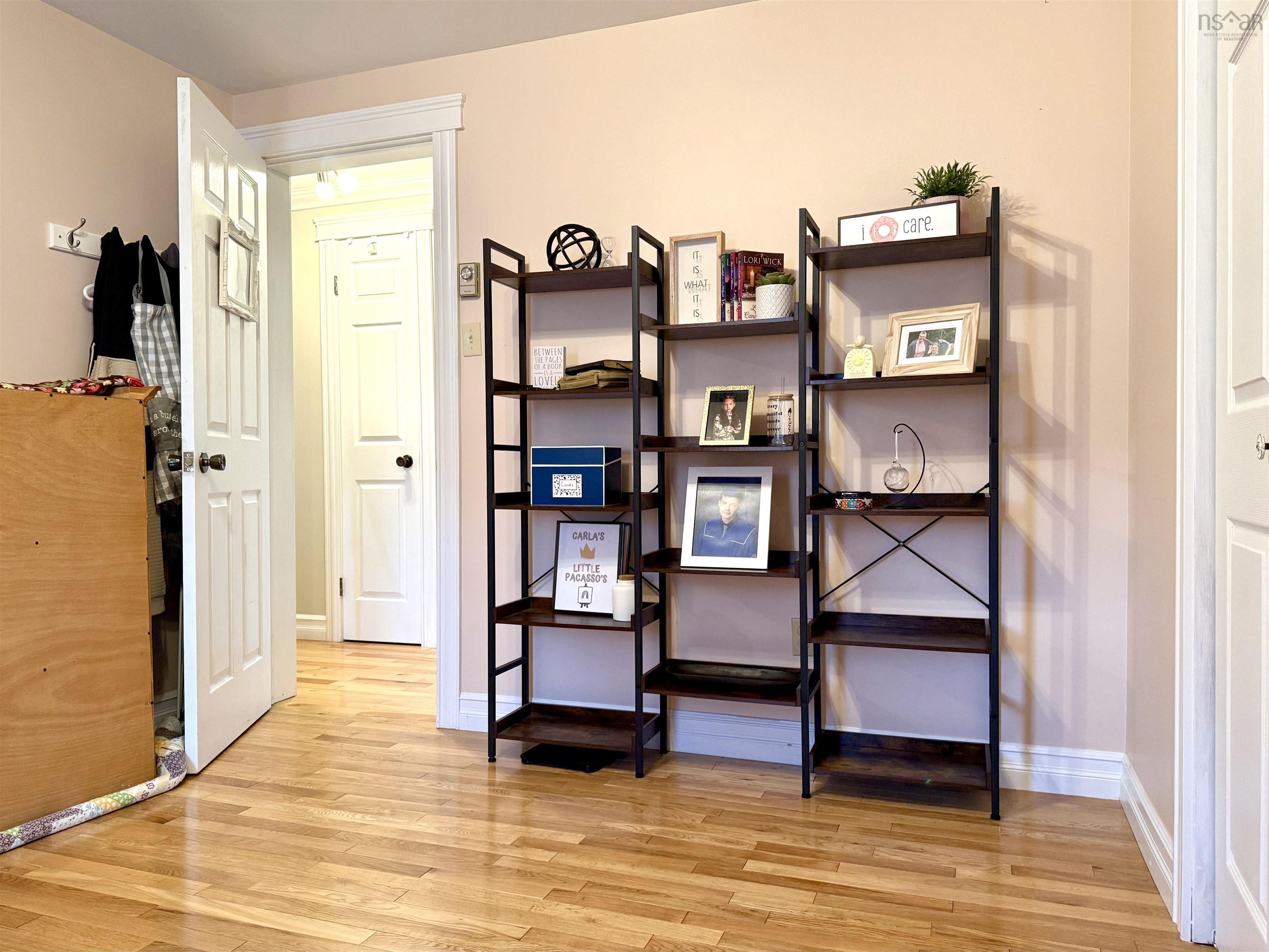 $359,900.00: 10 Fletcher Drive, Amherst