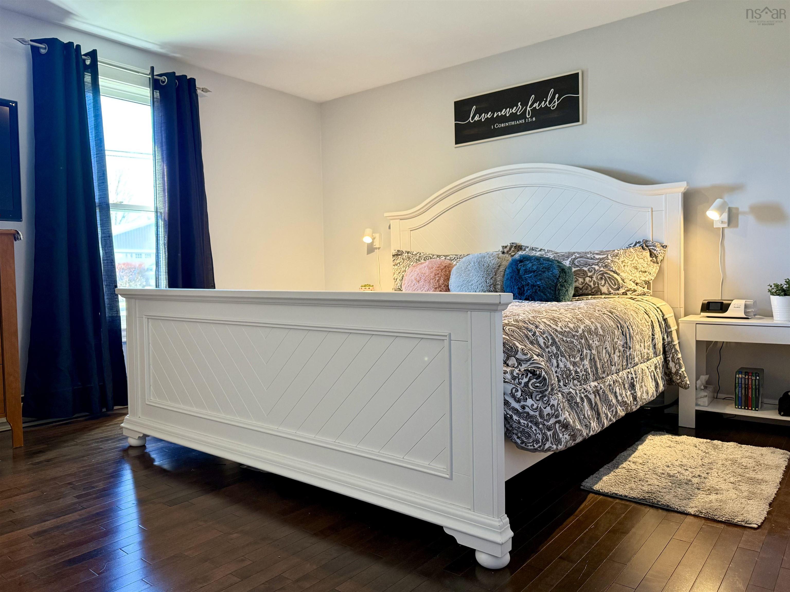 $359,900.00: 10 Fletcher Drive, Amherst