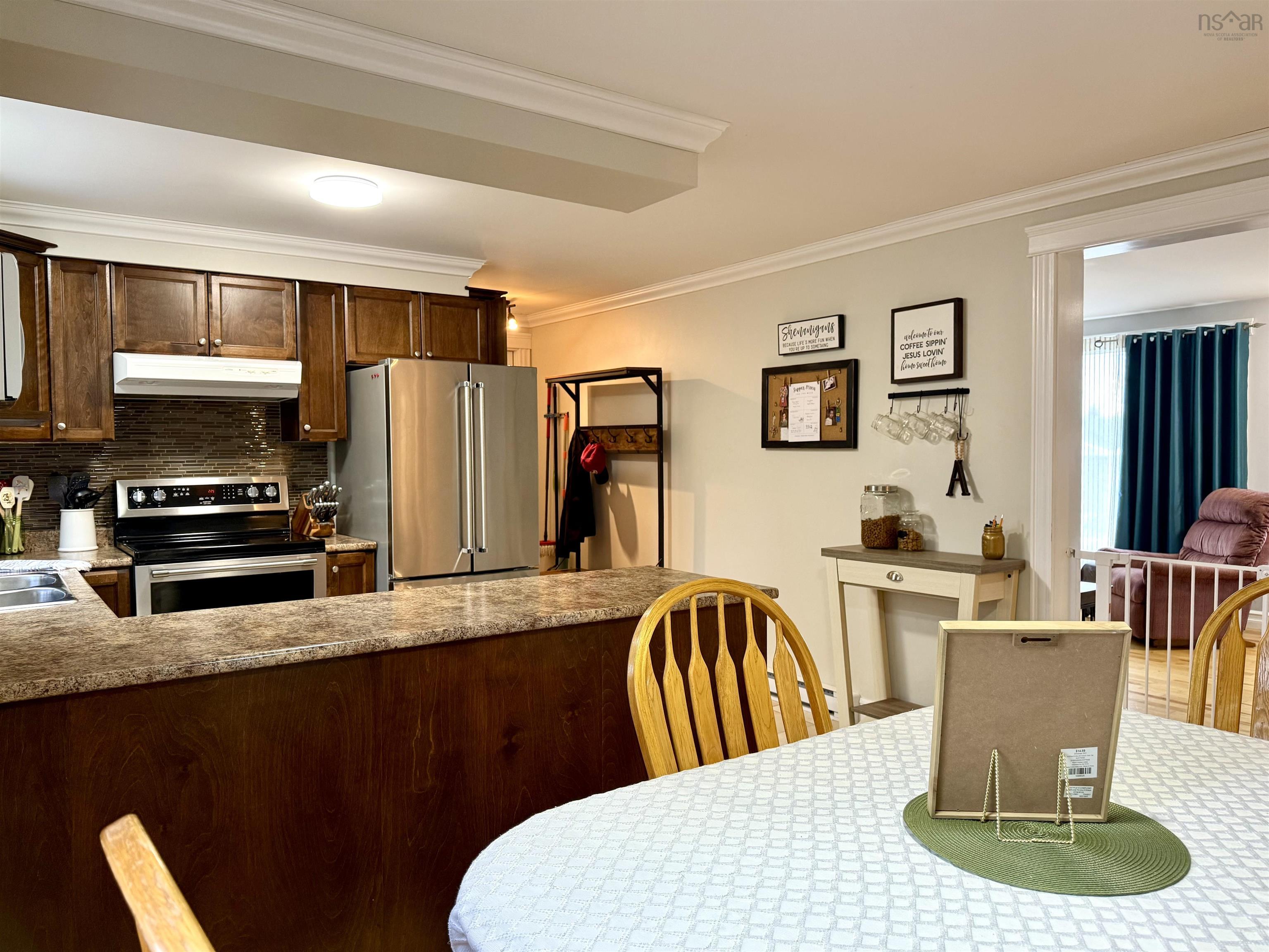 $359,900.00: 10 Fletcher Drive, Amherst