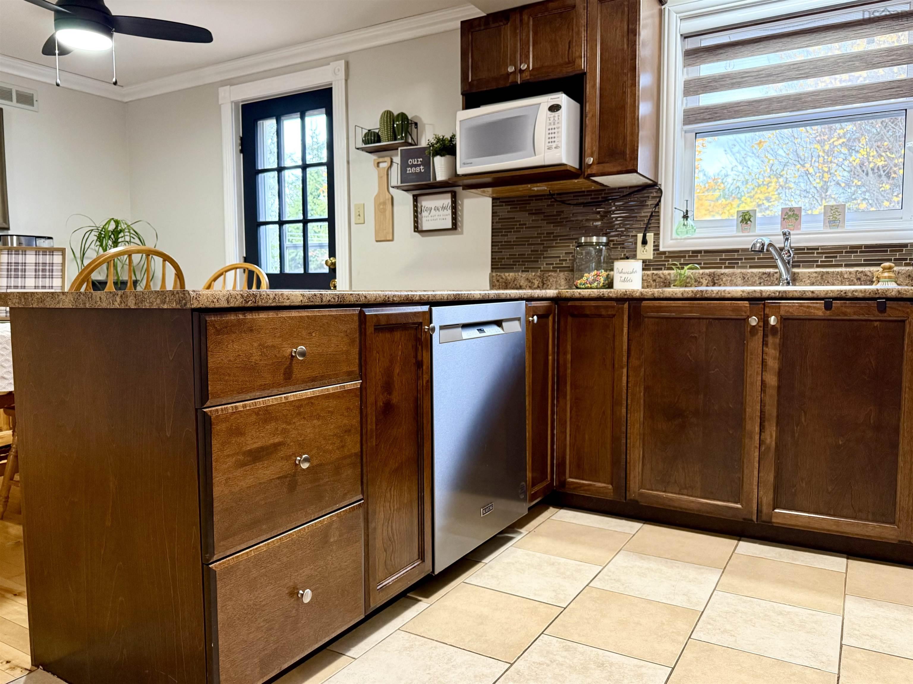 $359,900.00: 10 Fletcher Drive, Amherst