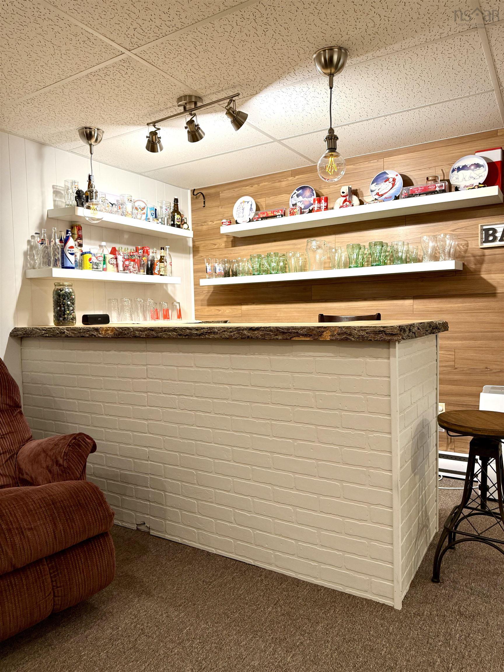 $359,900.00: 10 Fletcher Drive, Amherst