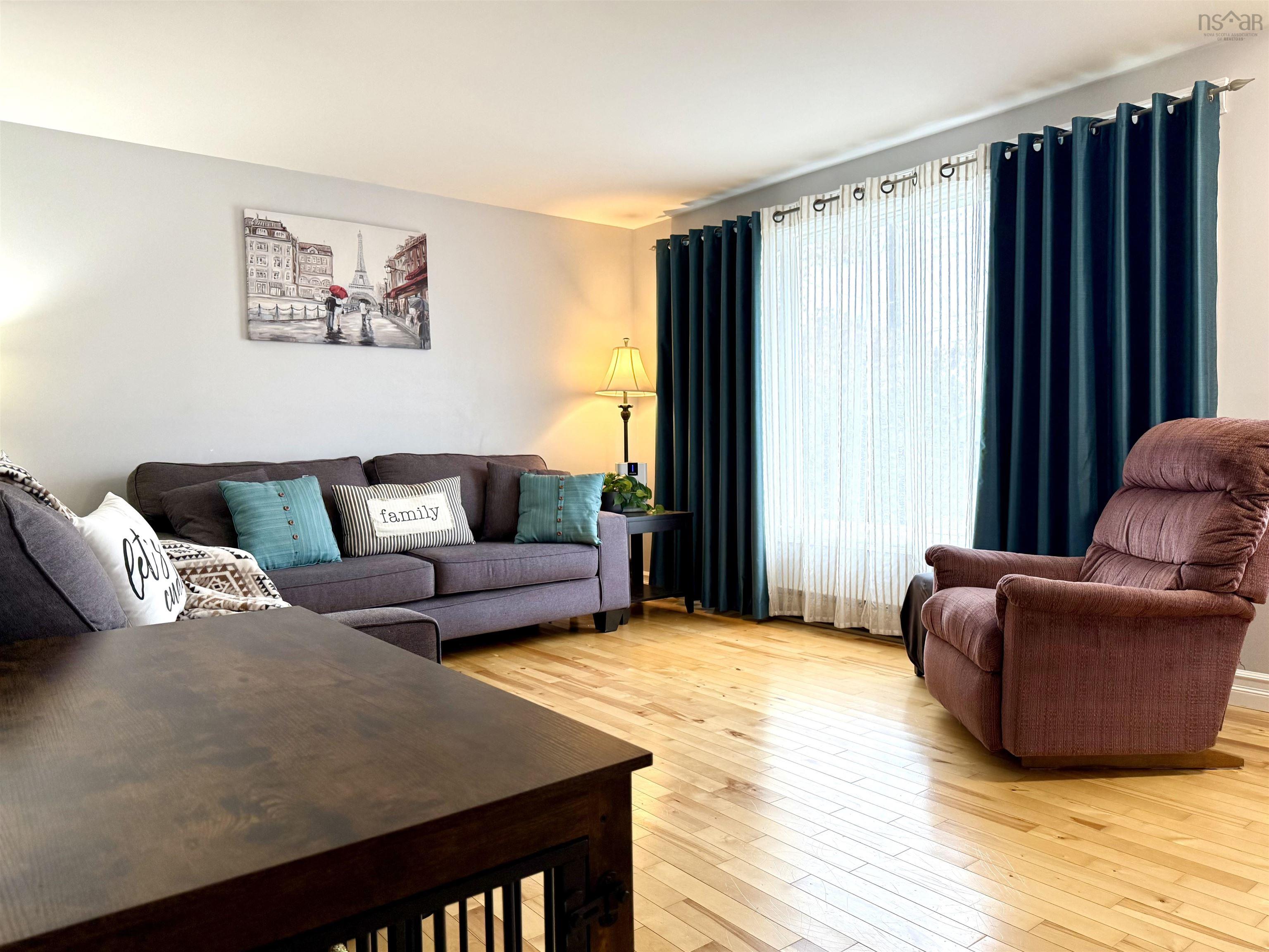 $359,900.00: 10 Fletcher Drive, Amherst