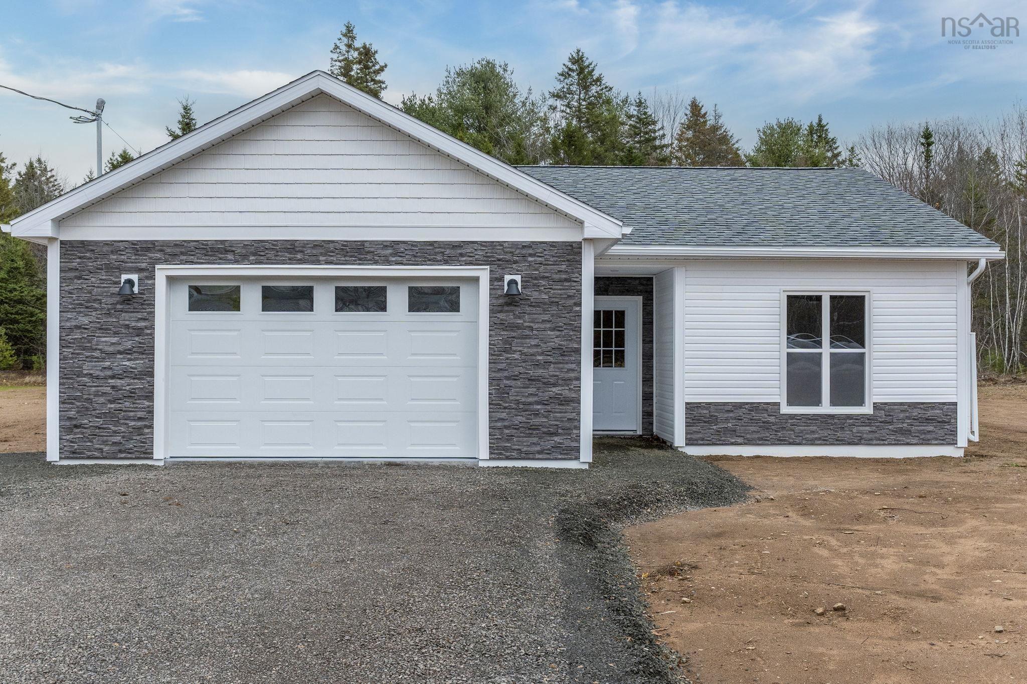 $435,000.00: 71 Vendora Drive, Nictaux