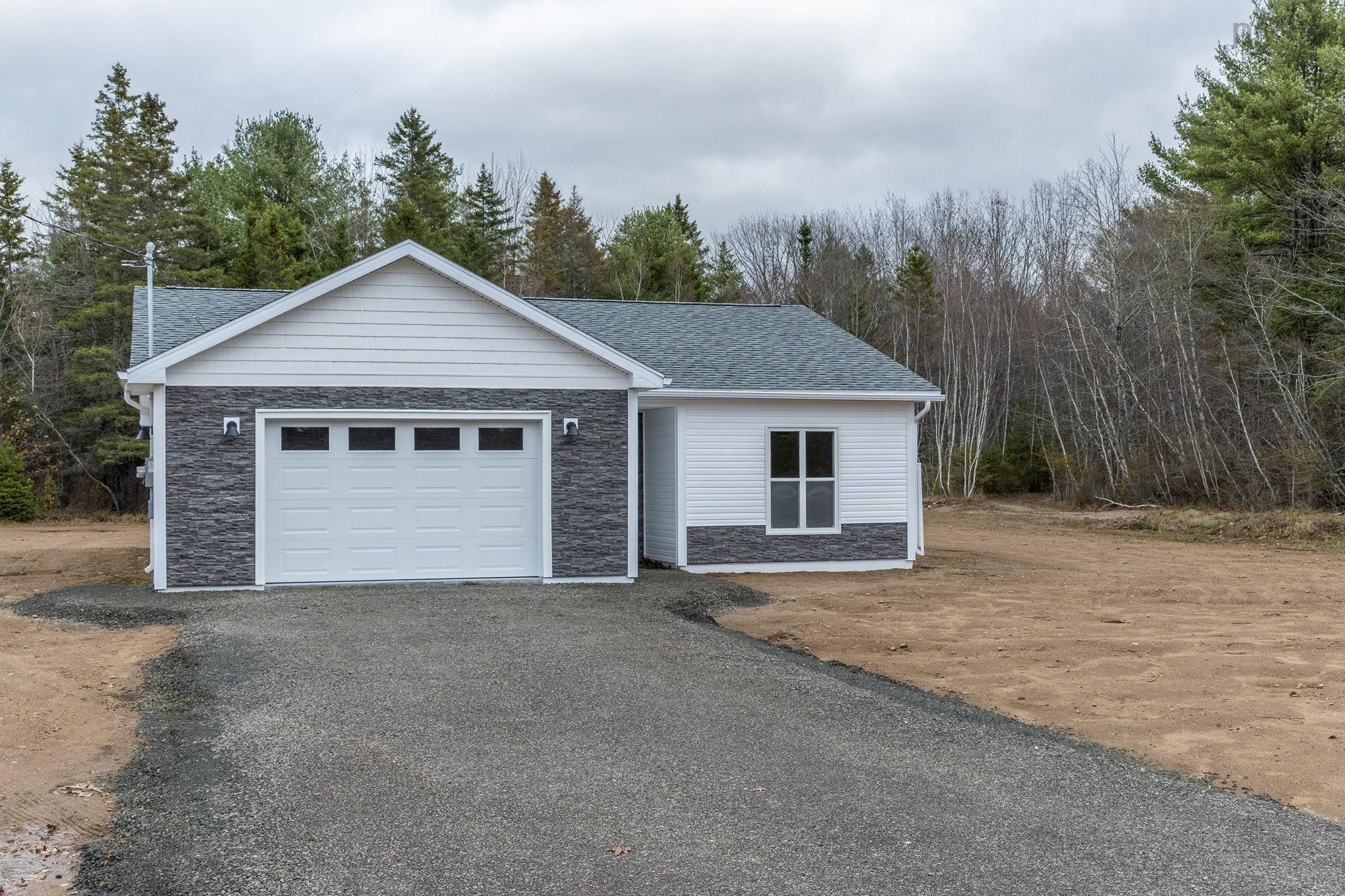 $435,000.00: 71 Vendora Drive, Nictaux