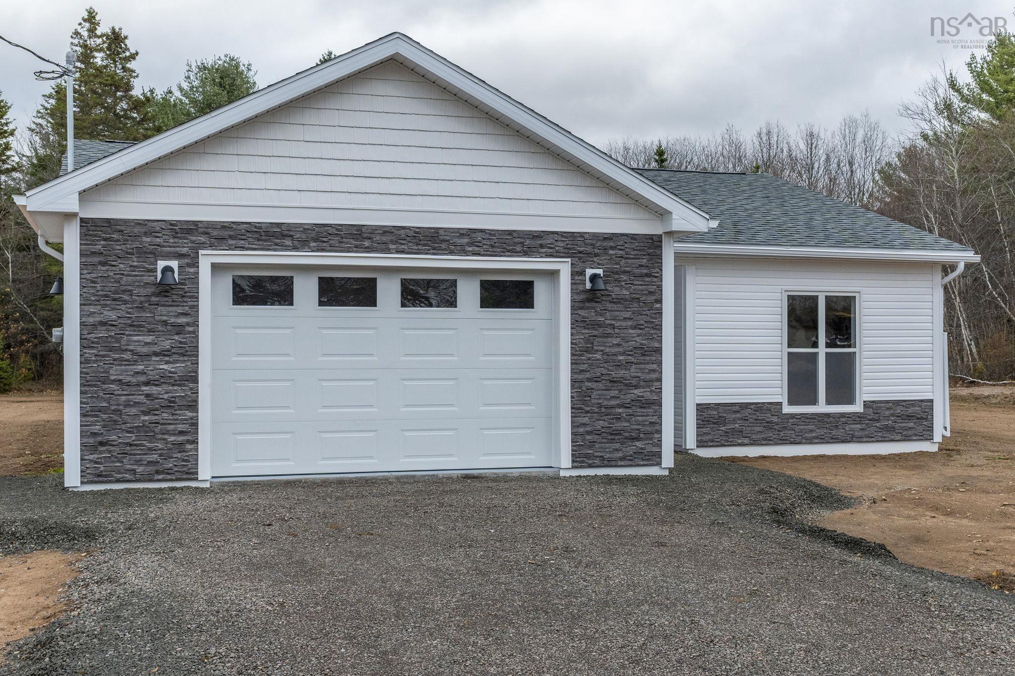 $435,000.00: 71 Vendora Drive, Nictaux